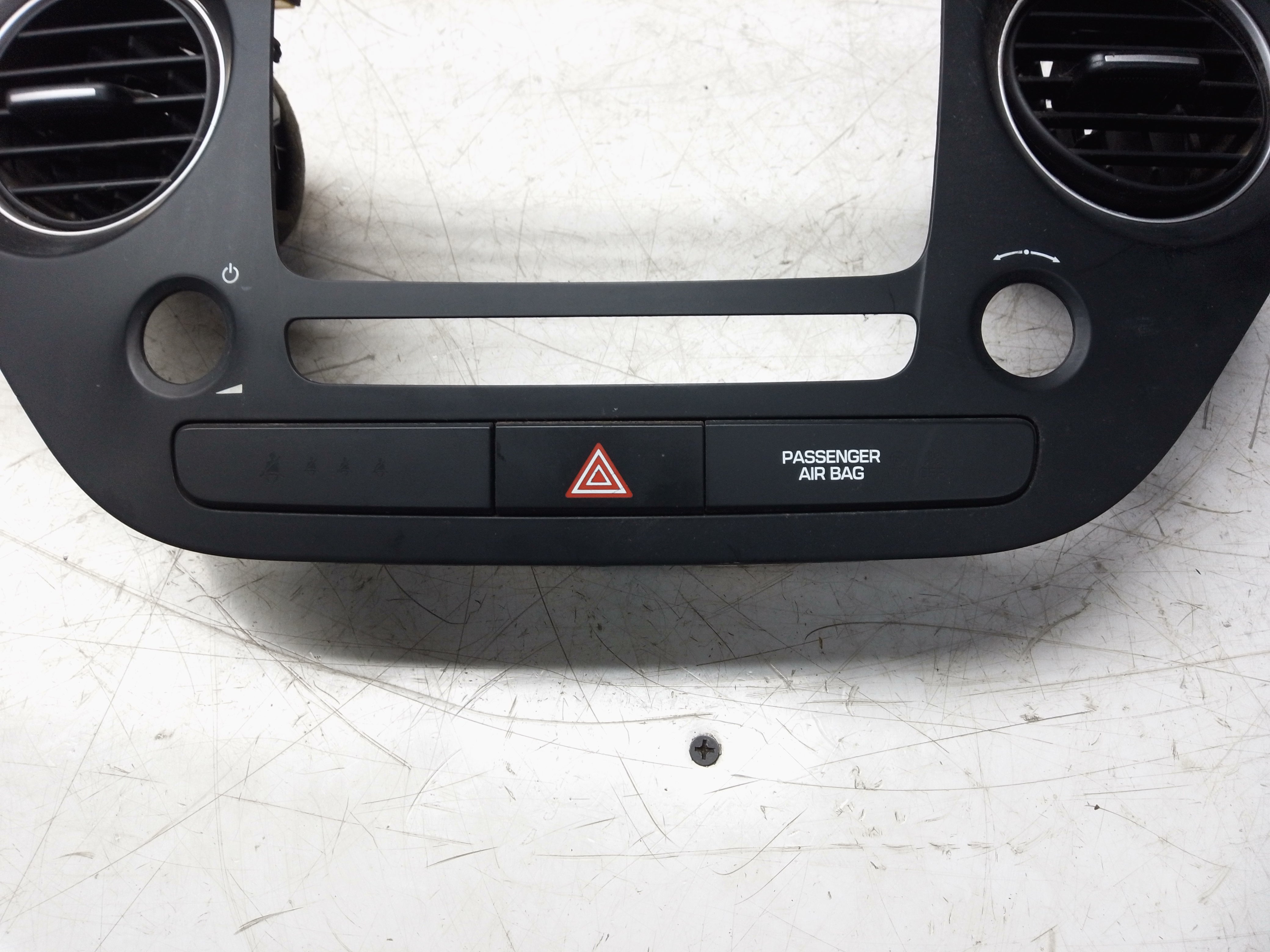 Hyundai i10 2013–2019 Heater Control Panel Trim (84740-B9900)