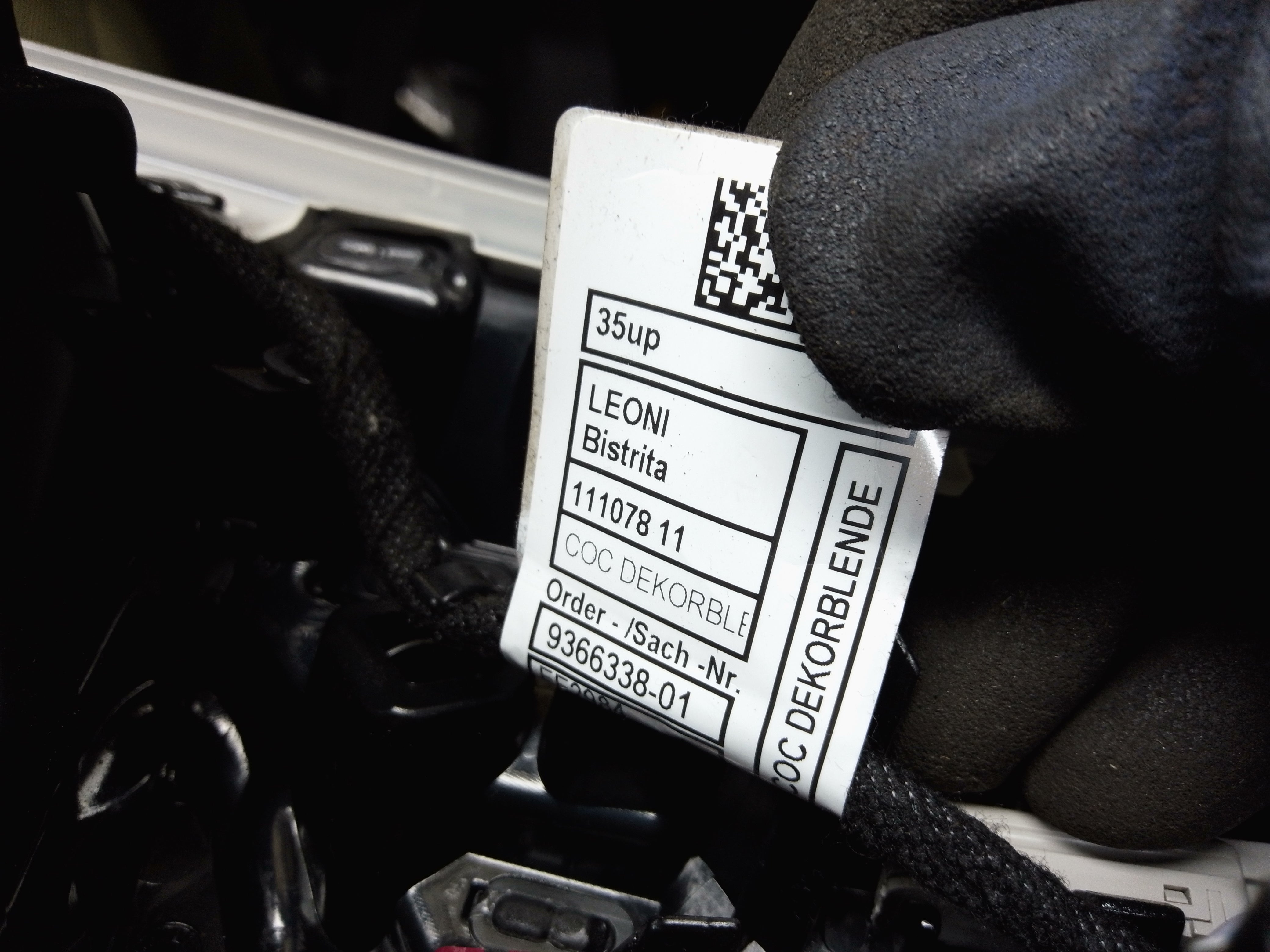 BMW 5 Series 2017 Air Vent Passenger Side Trim (9329579)