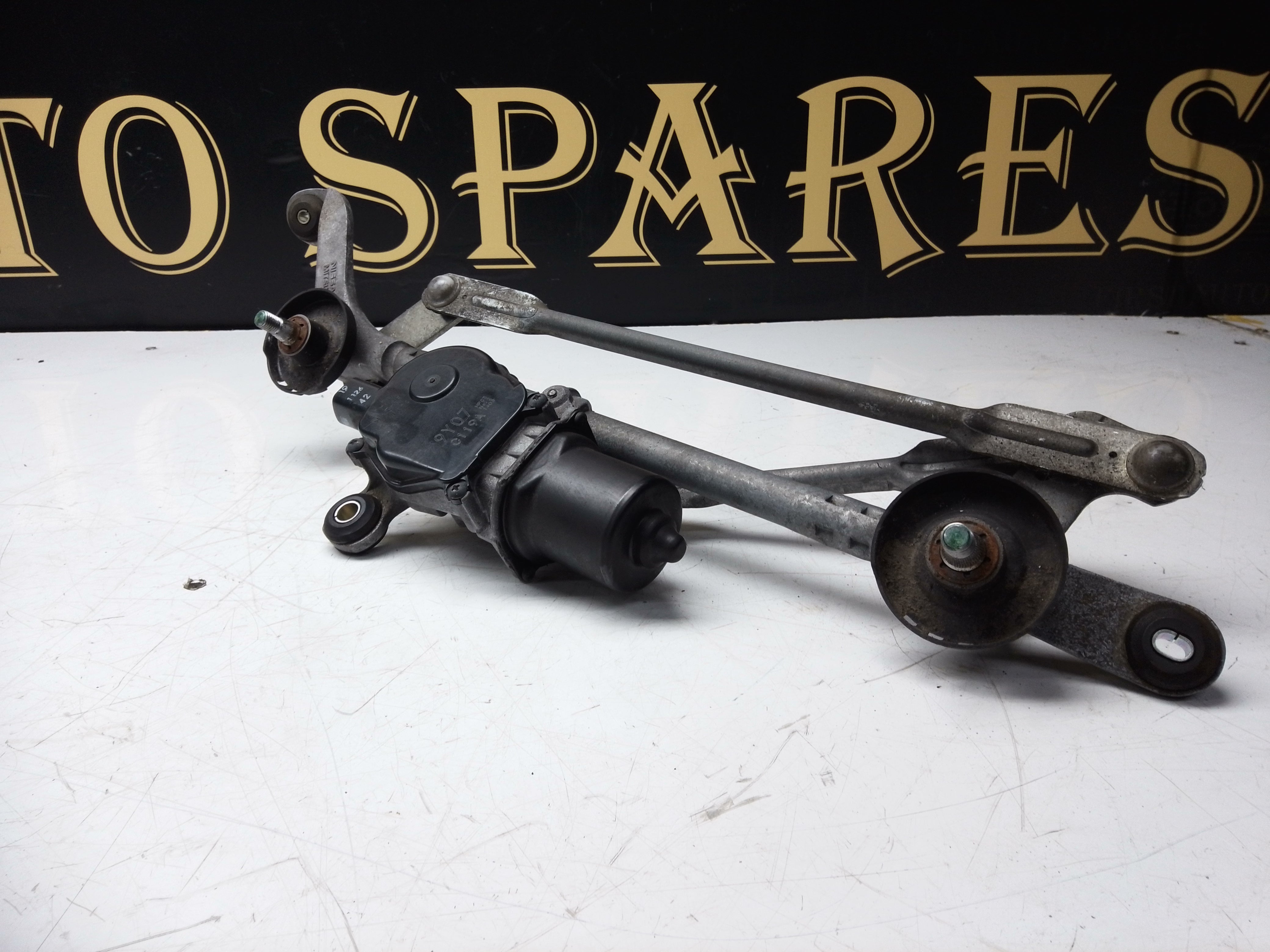 Nissan Qashqai J11 2020 Front Wiper Motor & Linkage (9Y07 C119A)