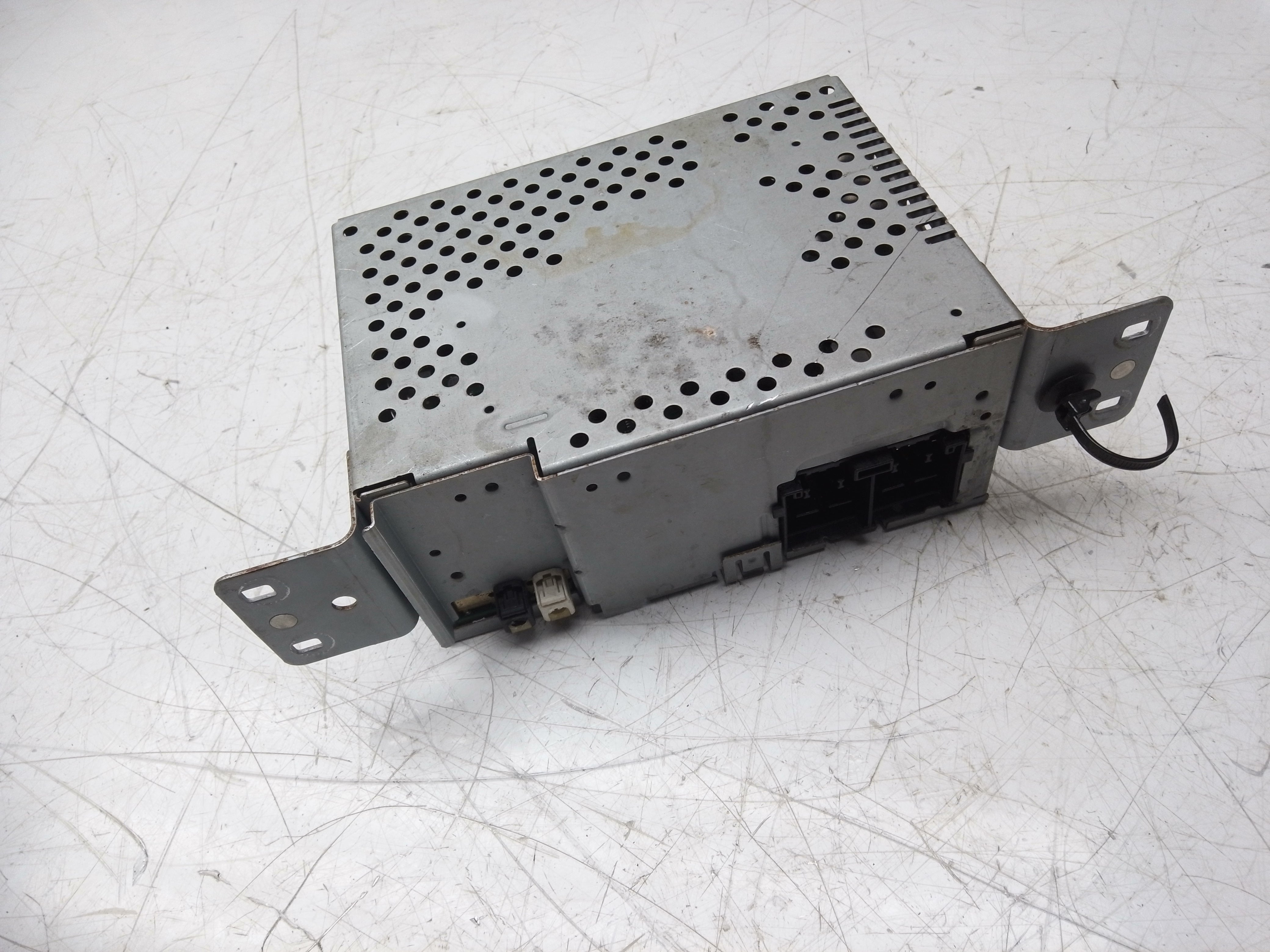 Ford Focus 2020–2024 Stereo Radio CD Player (MX6T-18K810-LA)