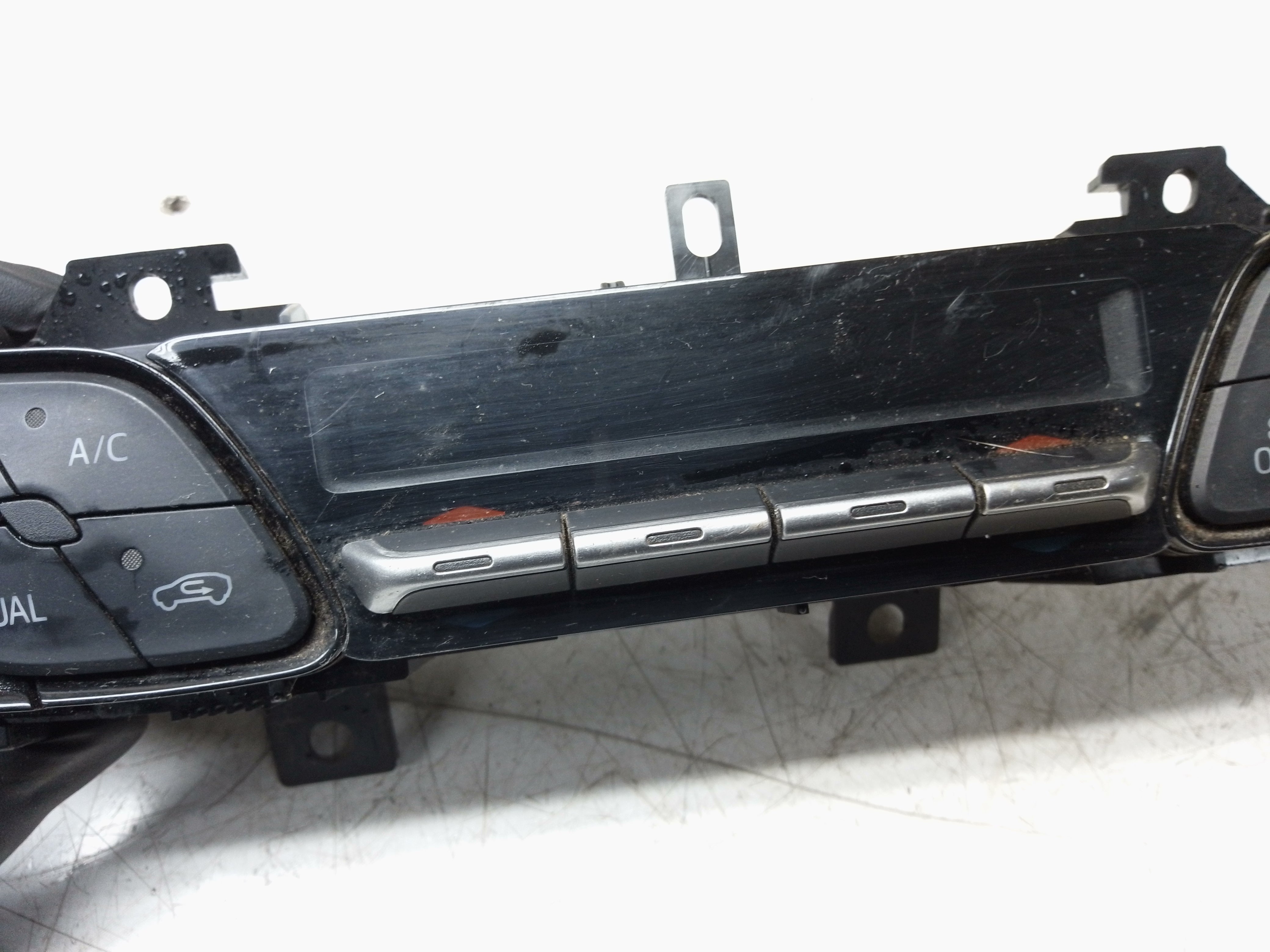 Toyota C-HR 2016–2021 Heater Control Panel Assembly (55900-F4181) (A2C1885560001)