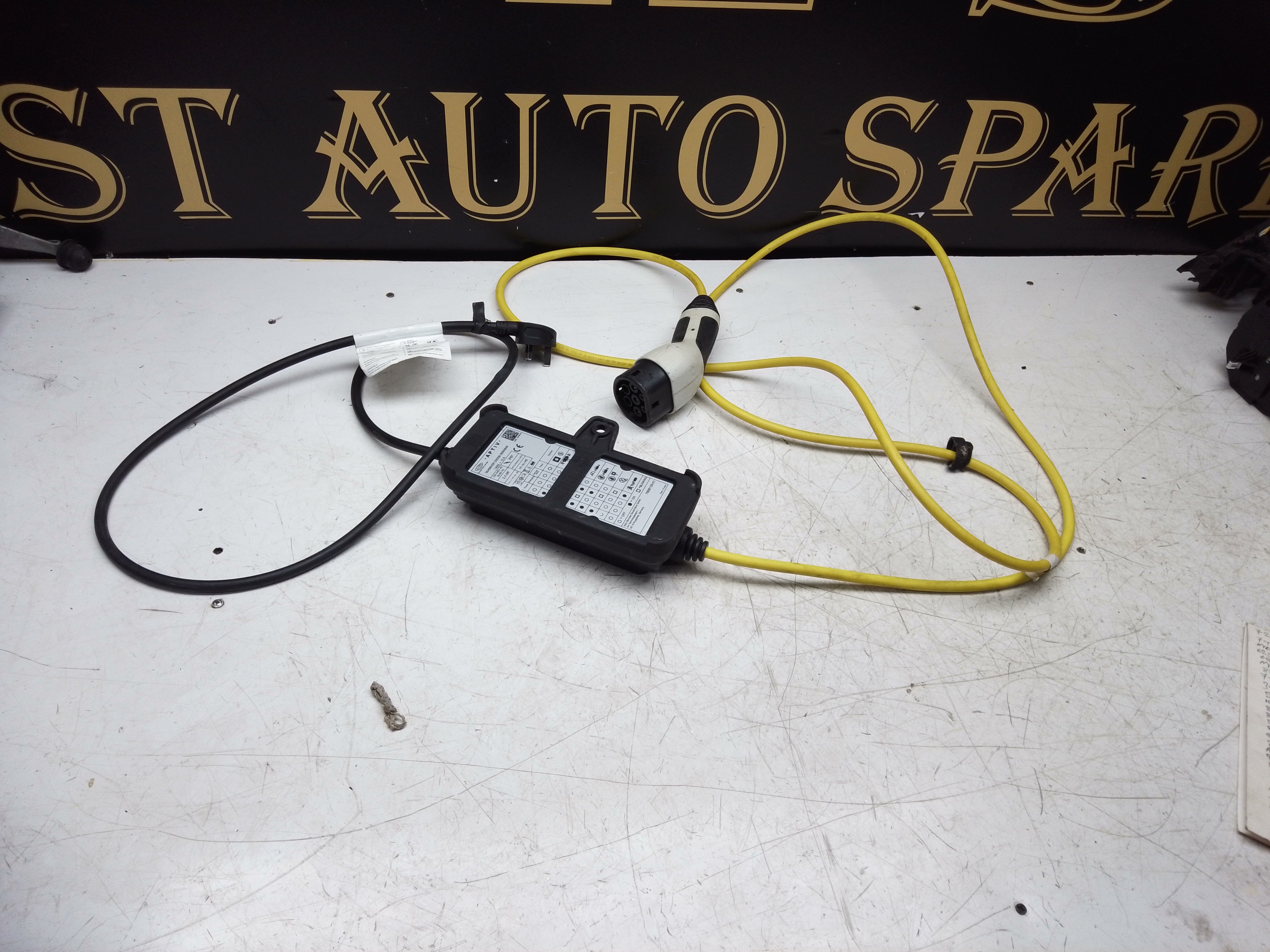 BMW EV / PHEV Type 2 Charging Cable X2 X3 30e X5 45e 330e 745Le (7926153-01)