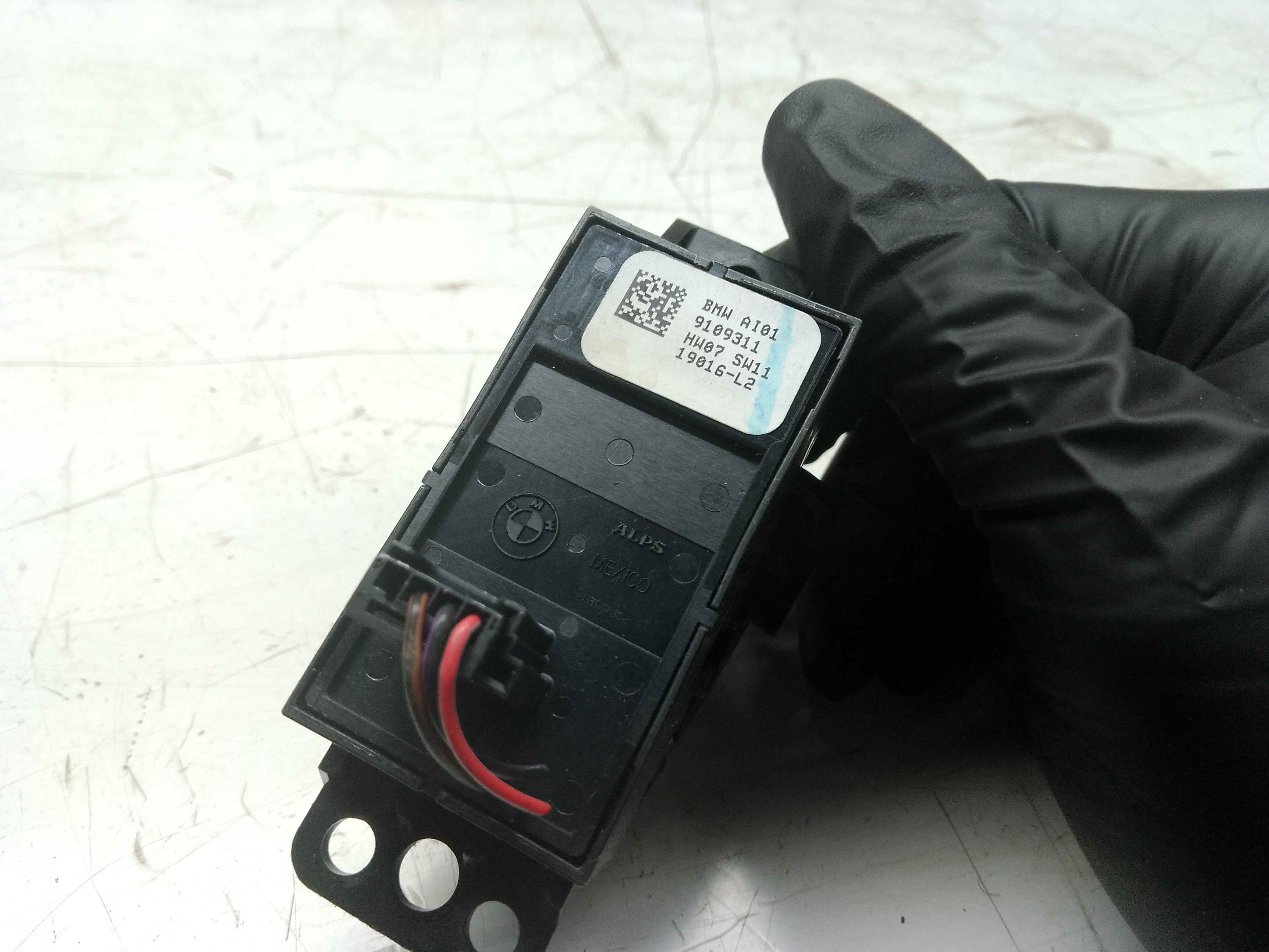 BMW X3 G01 2018 Park Brake Handbrake Parking Control Switch (9109311)