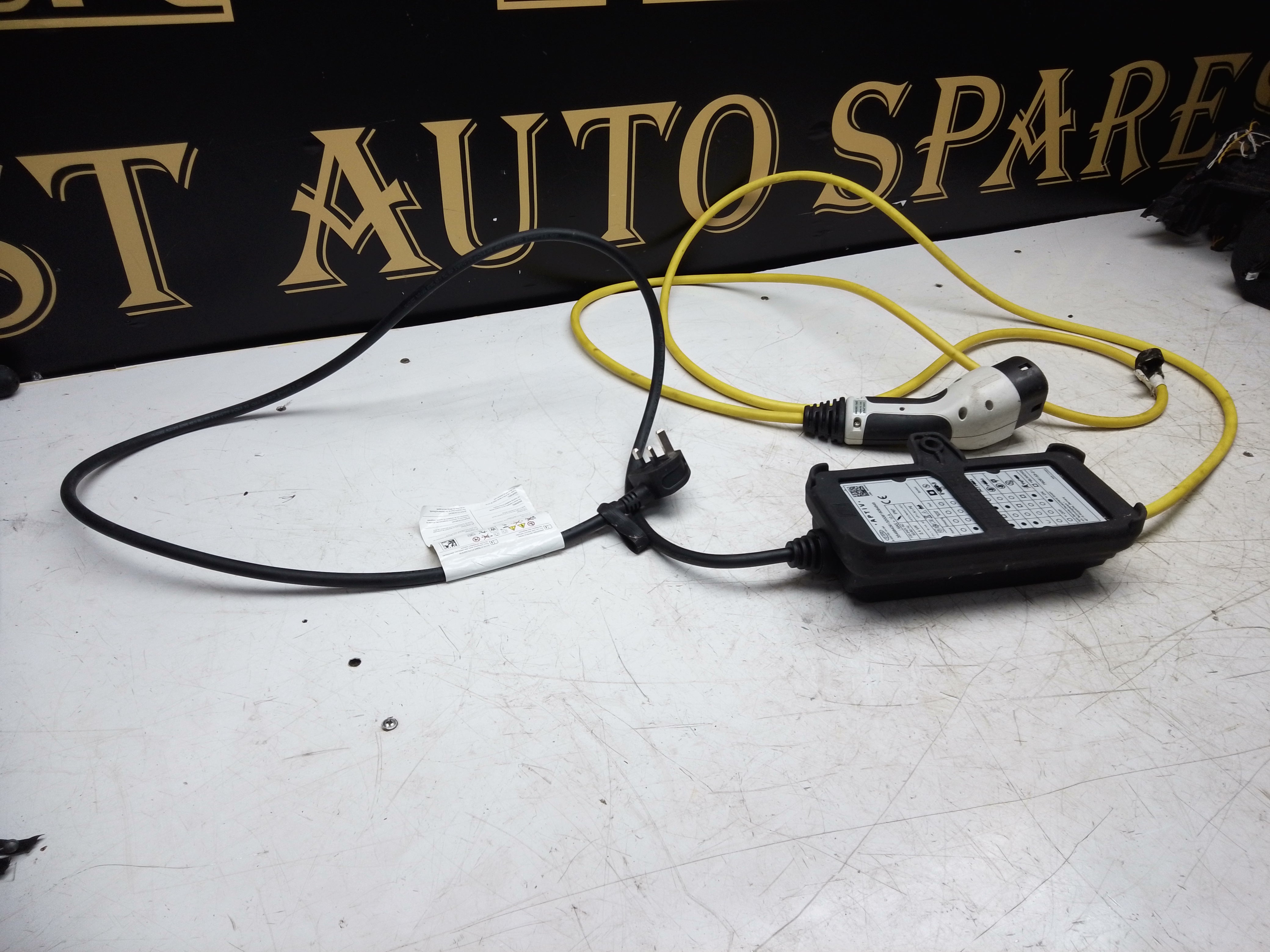 BMW EV / PHEV Type 2 Charging Cable X2 X3 30e X5 45e 330e 745Le (7926153-01)