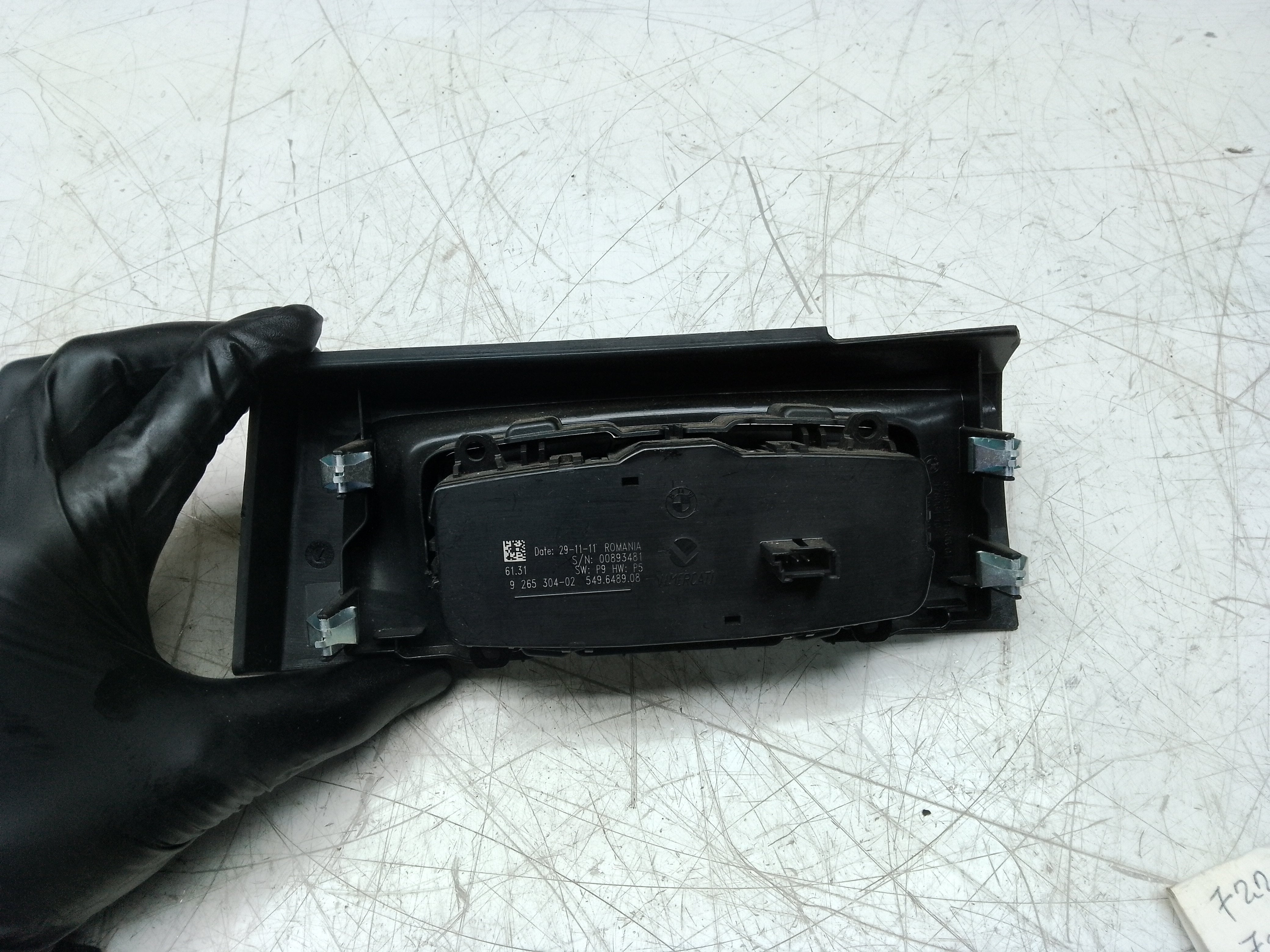 BMW 1 Series F20 F21 Headlight Control Switch & Trim (9211306)