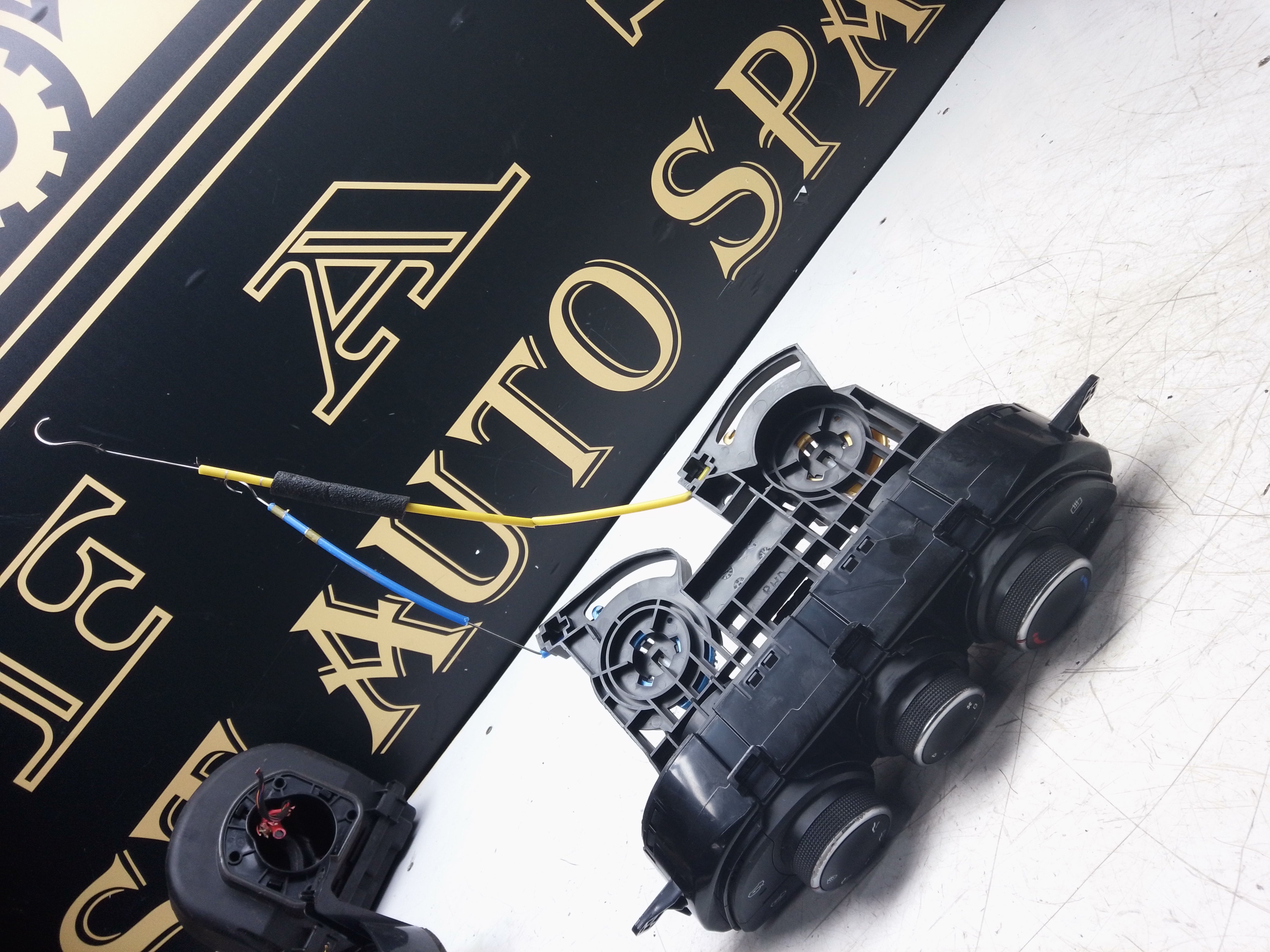 Hyundai i10 2015 A/C Heater Climate Control Panel Genuine (97250-B9400)