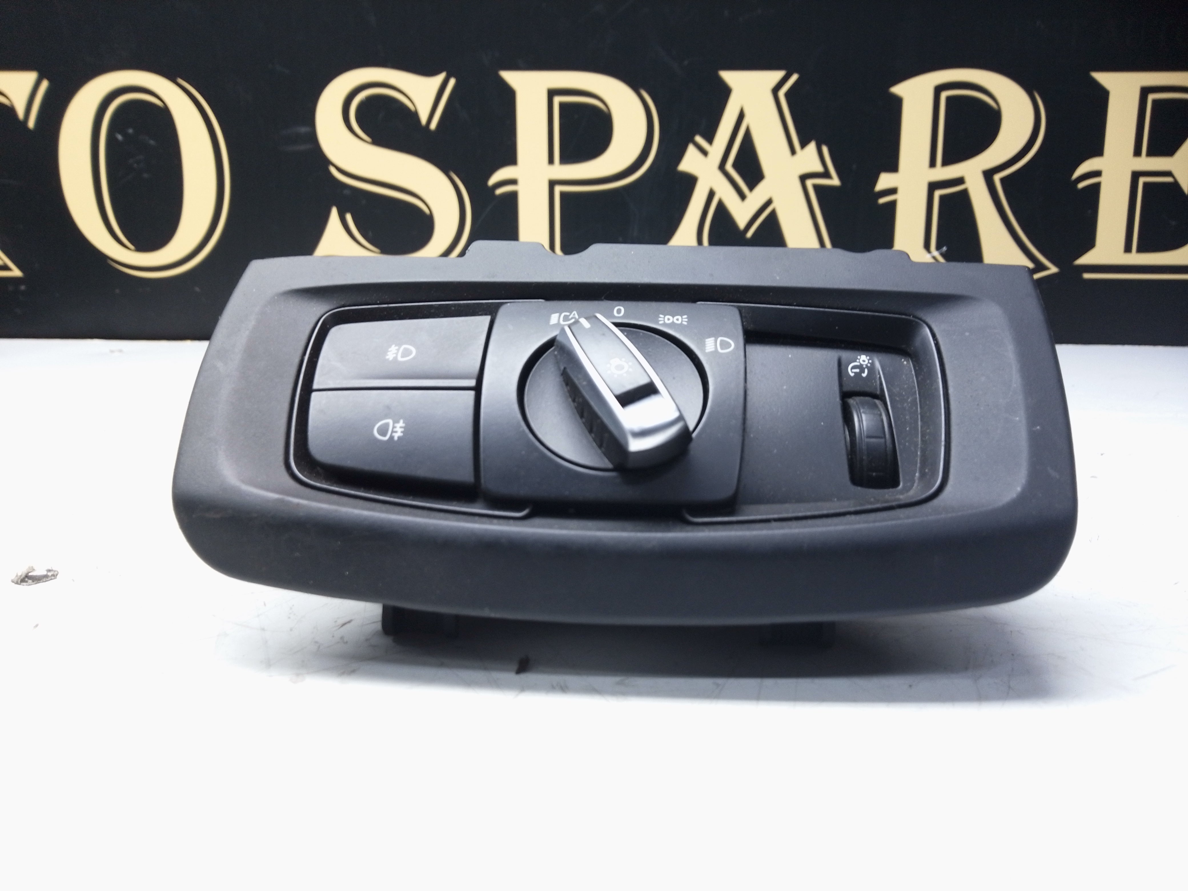 BMW 2 Series F45, F46 & X5 F15 Headlight Control Switch (9390202)