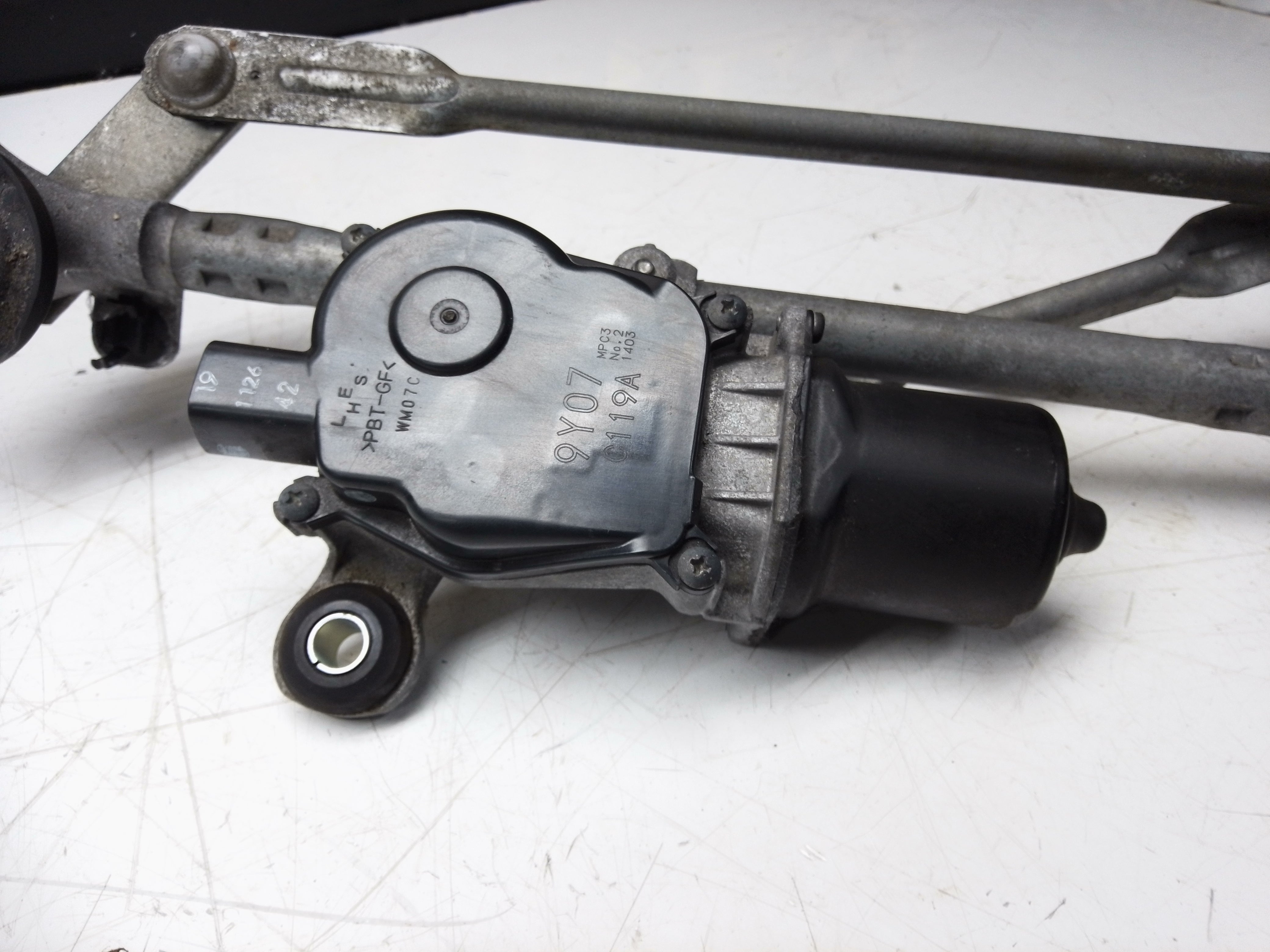 Nissan Qashqai J11 2020 Front Wiper Motor & Linkage (9Y07 C119A)
