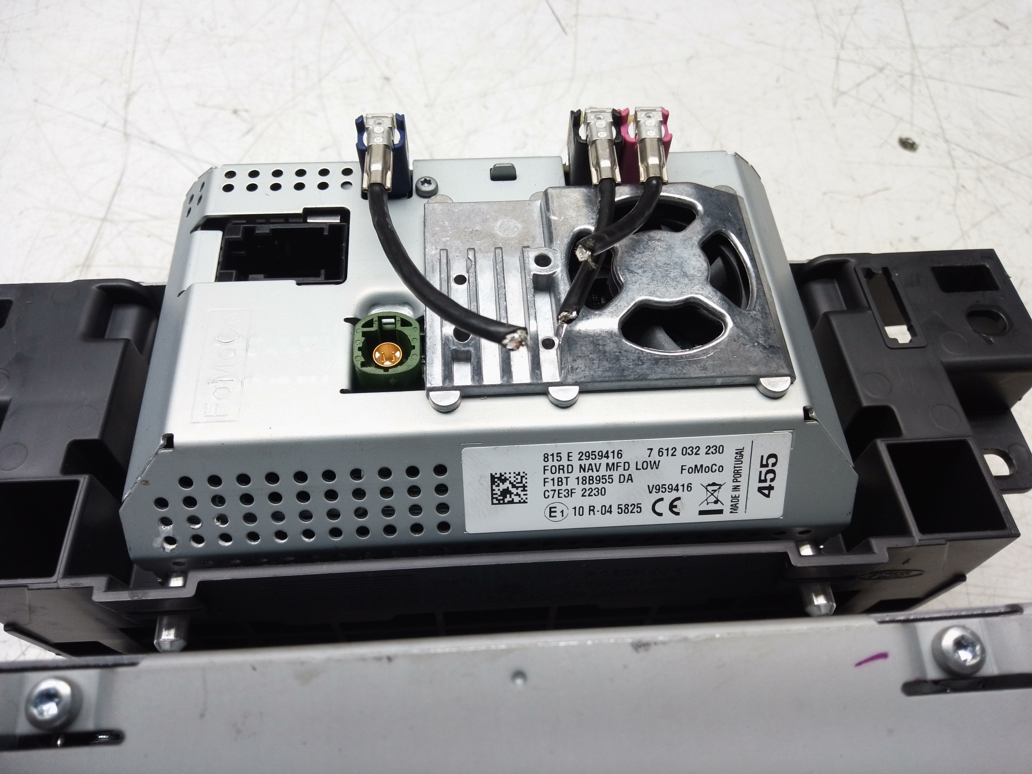 Ford Focus Radio  Car Radio Stereo CD (F1BT-18C815-HE)