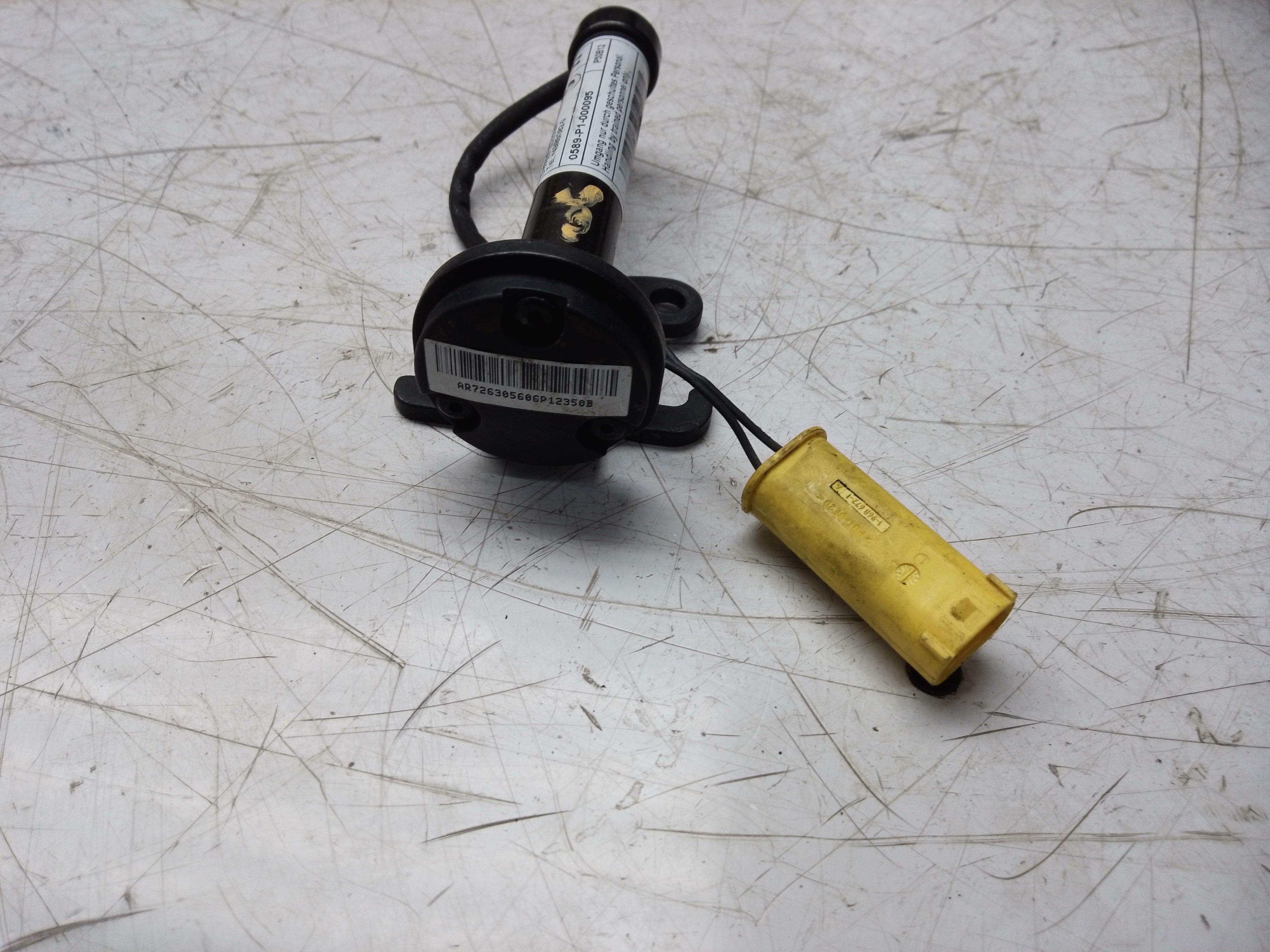 BMW 6 Series Gran Coupe F06 Left & Right Bonnet Actuator (7263055)