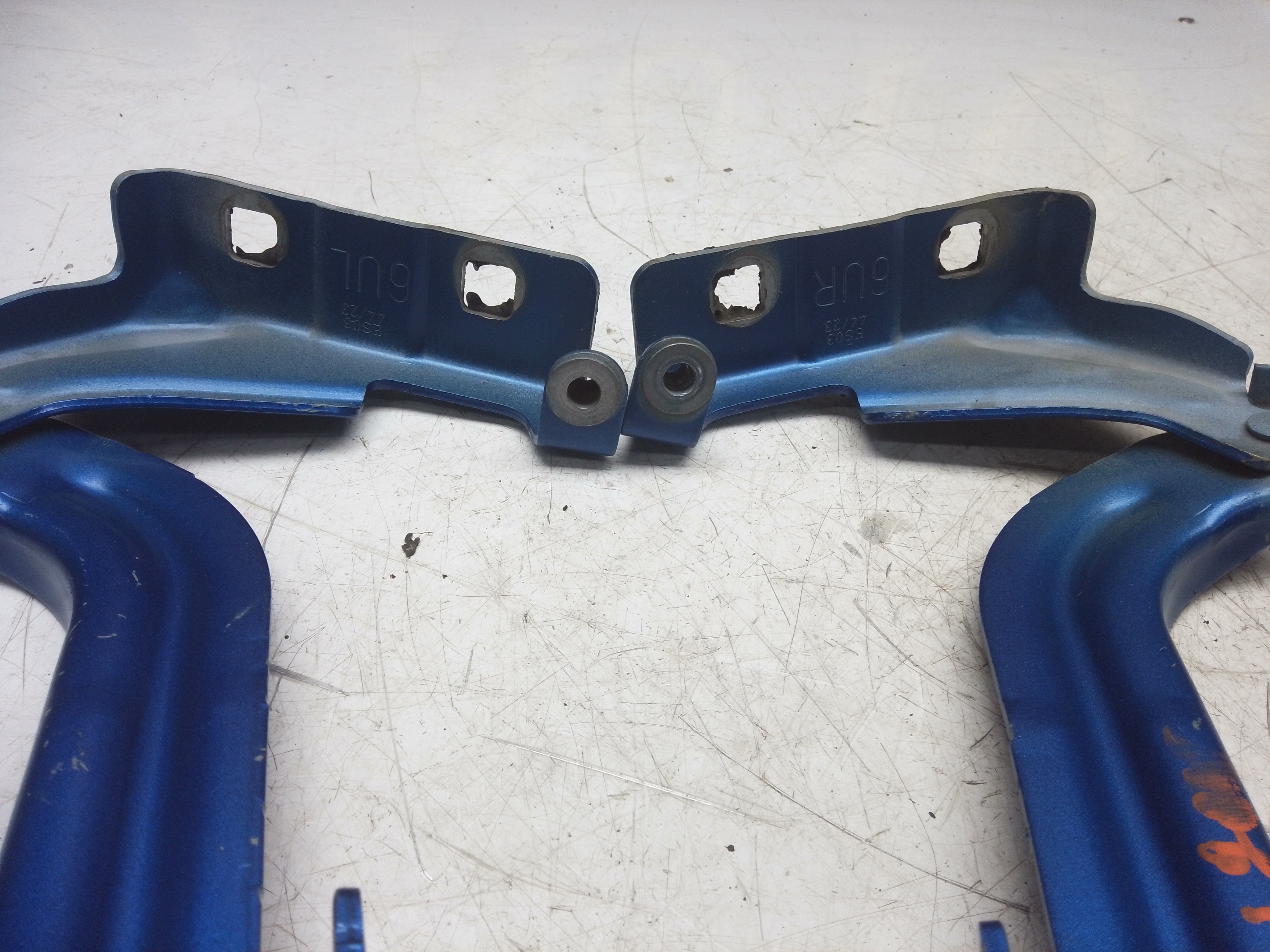 Nissan Qashqai 2022 (J12) Right & Left Bonnet Hinges (ES03)