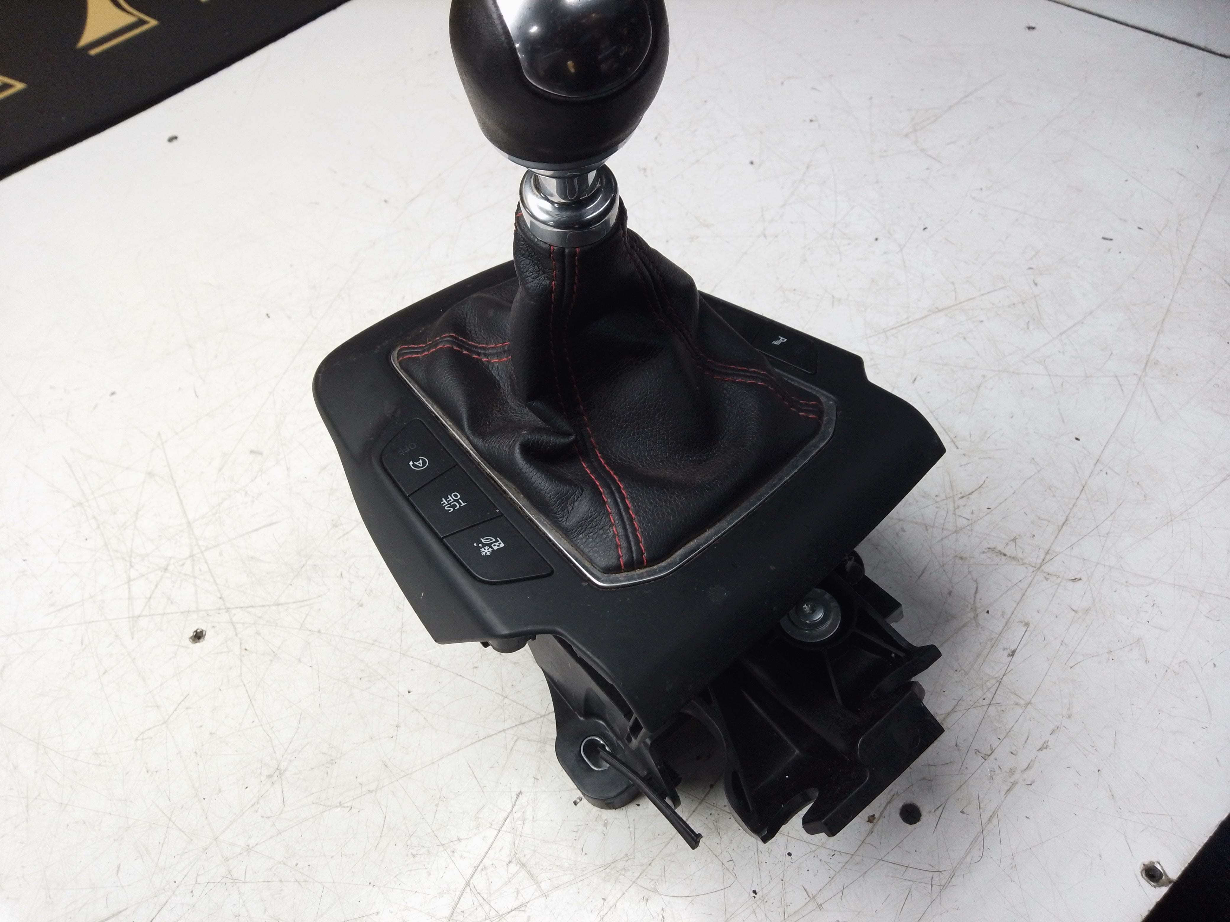 Ford Focus 2020 ST 6 Speed Manual Gear Lever Selector (JX6R-7C453-APD)