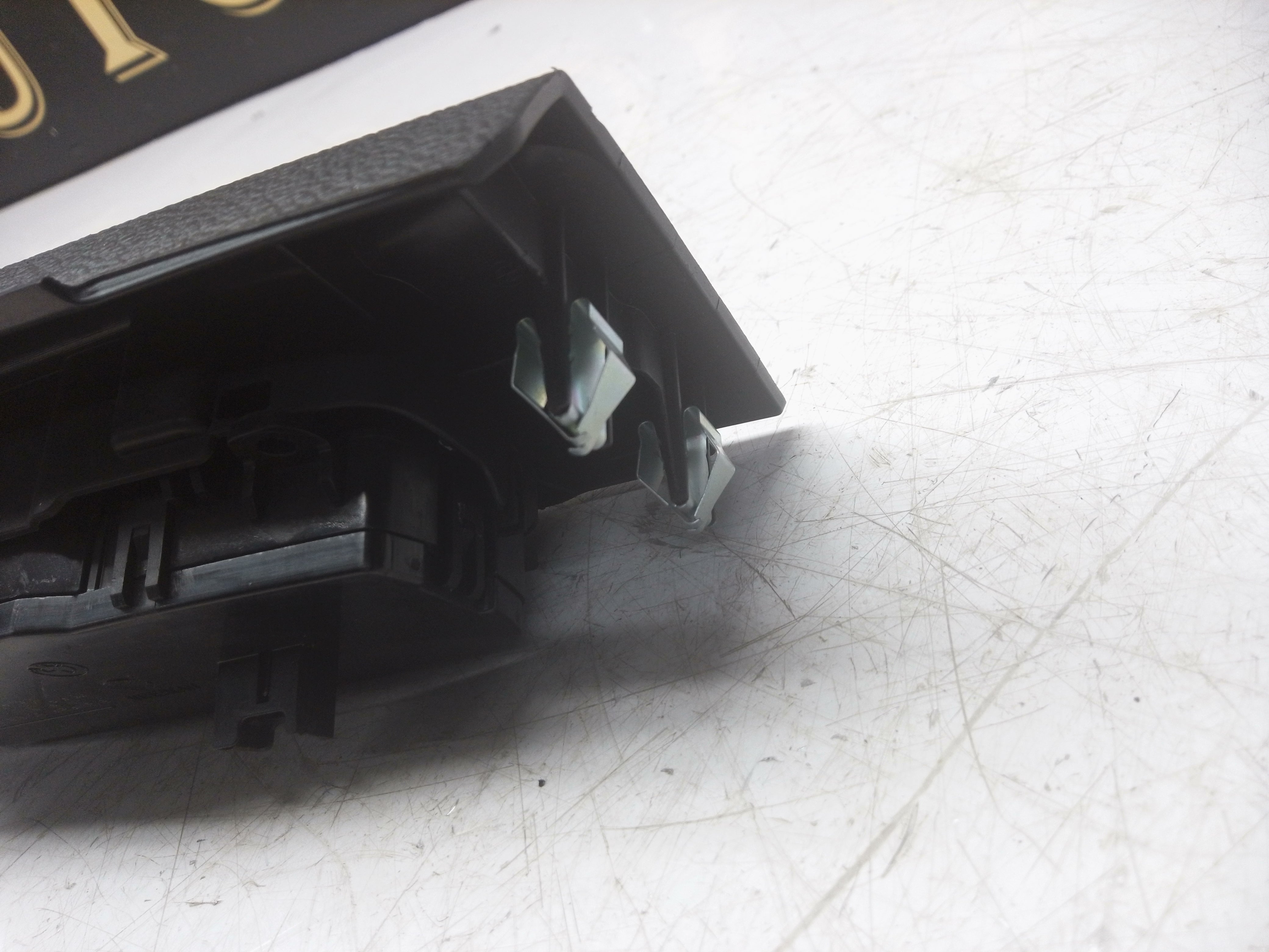 BMW F30 F31 2012-15 Right Side Headlight Power Switch (9265305)