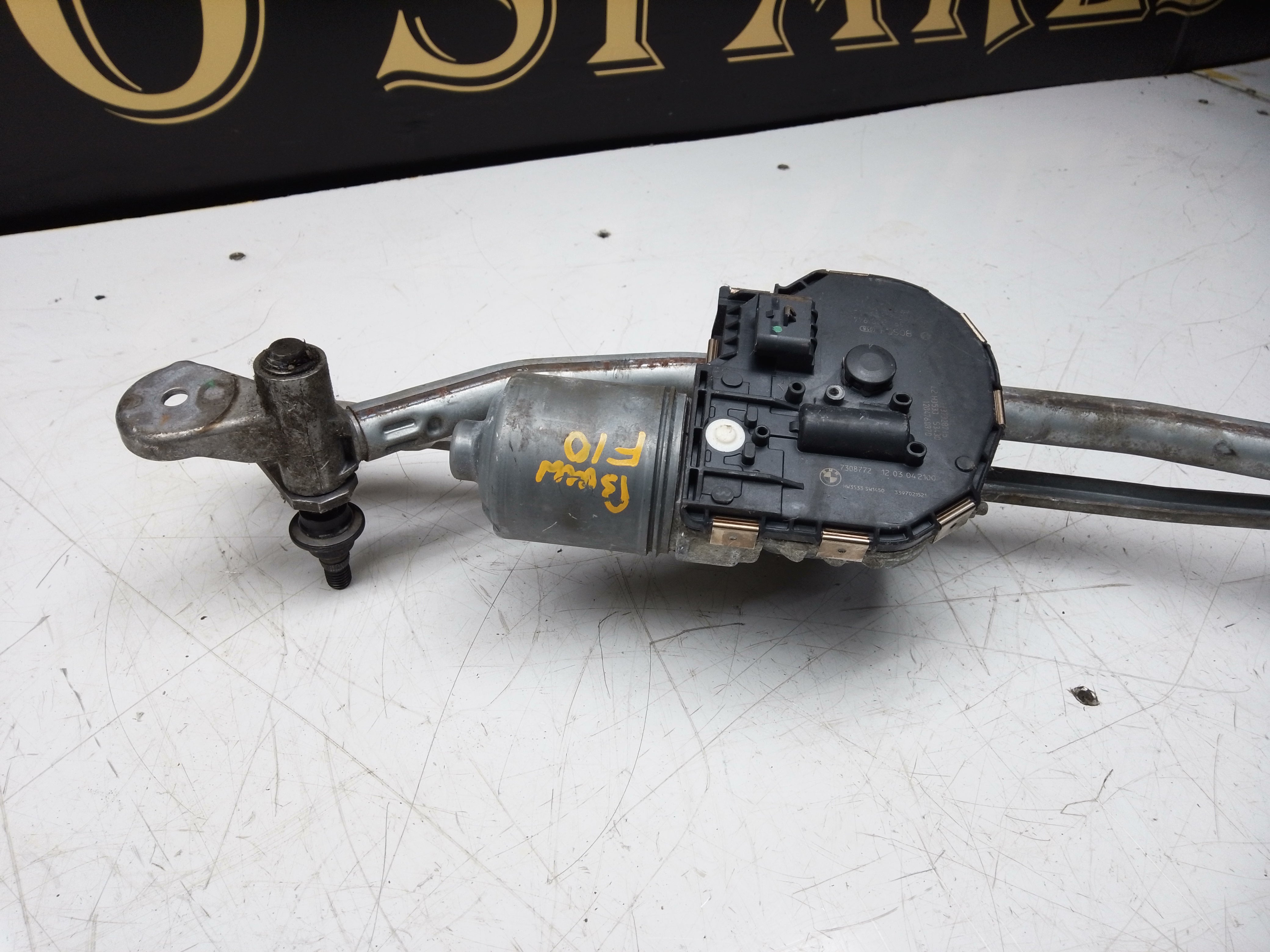 BMW 5 Series F10 F11 2009–2017 Front Wiper Motor & Linkage (7308772)