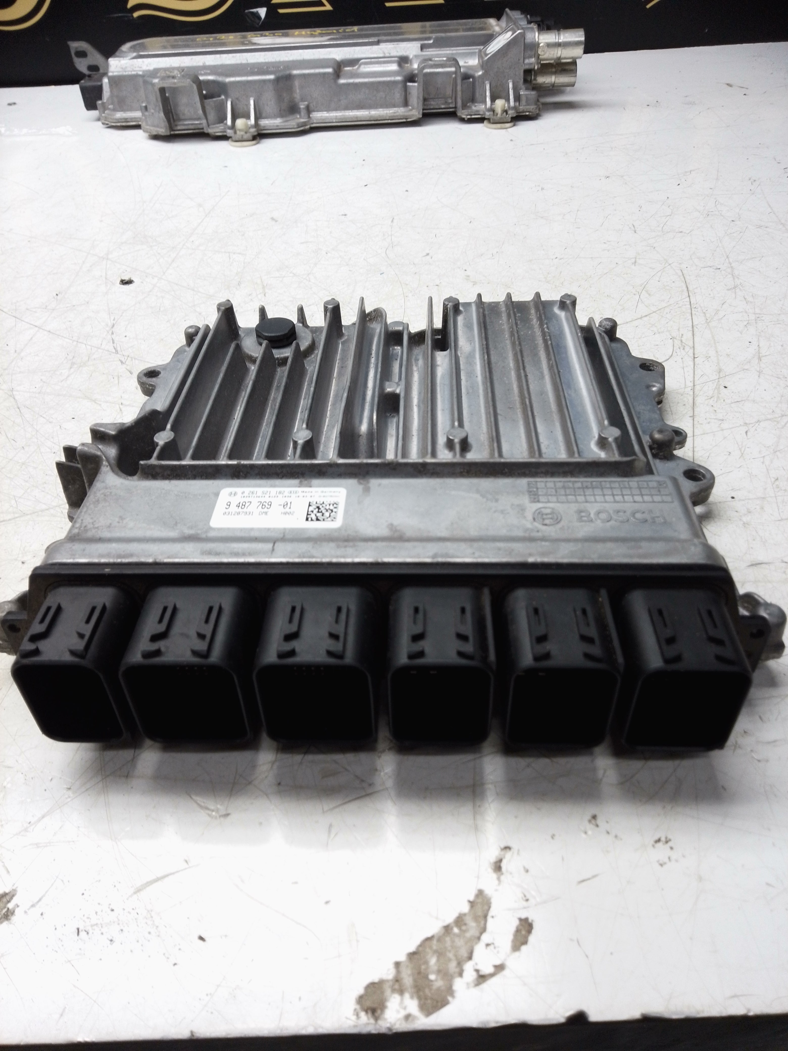 BMW 3 Series F30 2.0 Hybrid Engine ECU 9487769-01 – 2016–2019