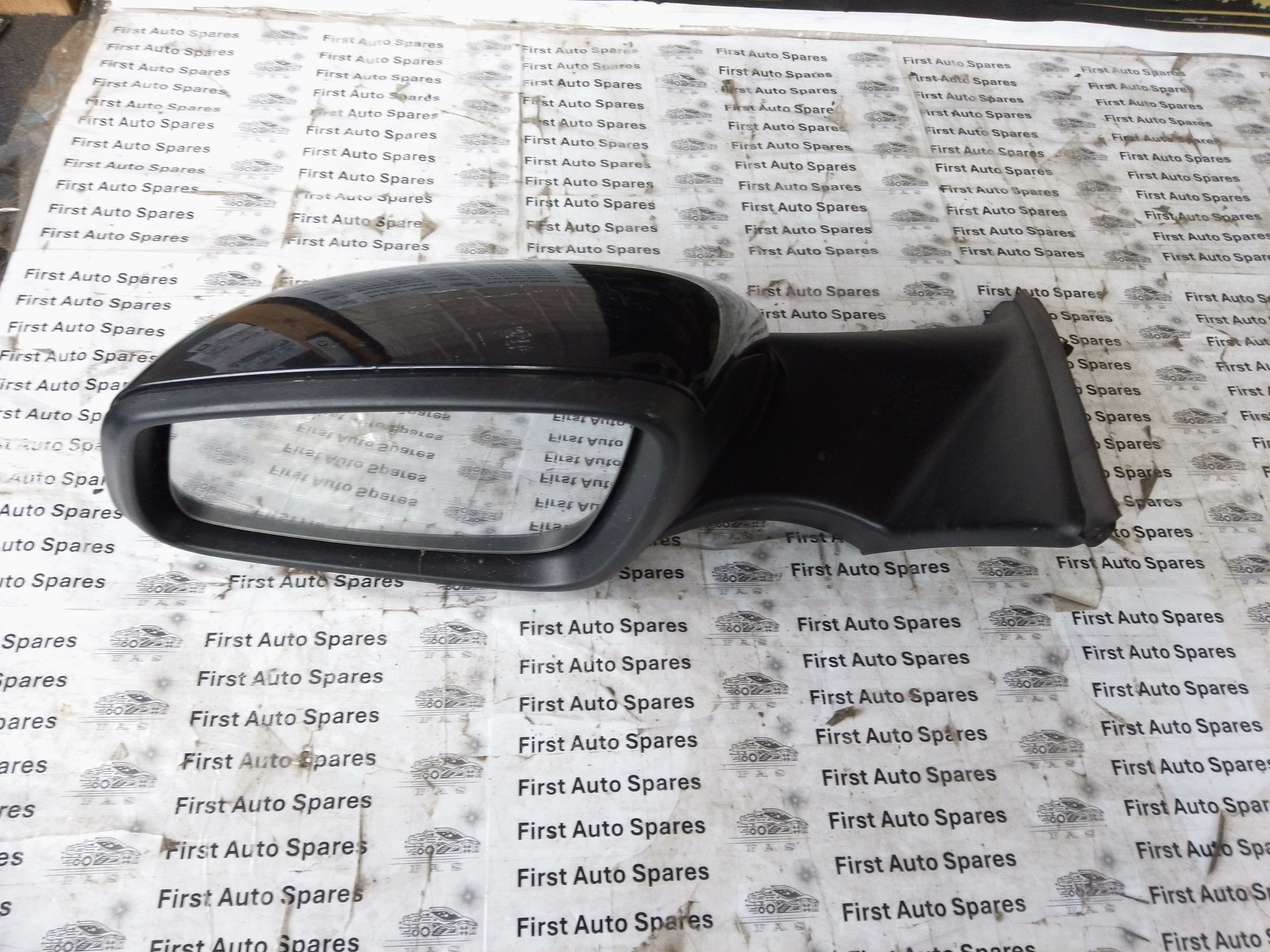 BMW 1 Series F40 Passenger Left N/S Wing Mirror 6-Pin Plug (F0192107)