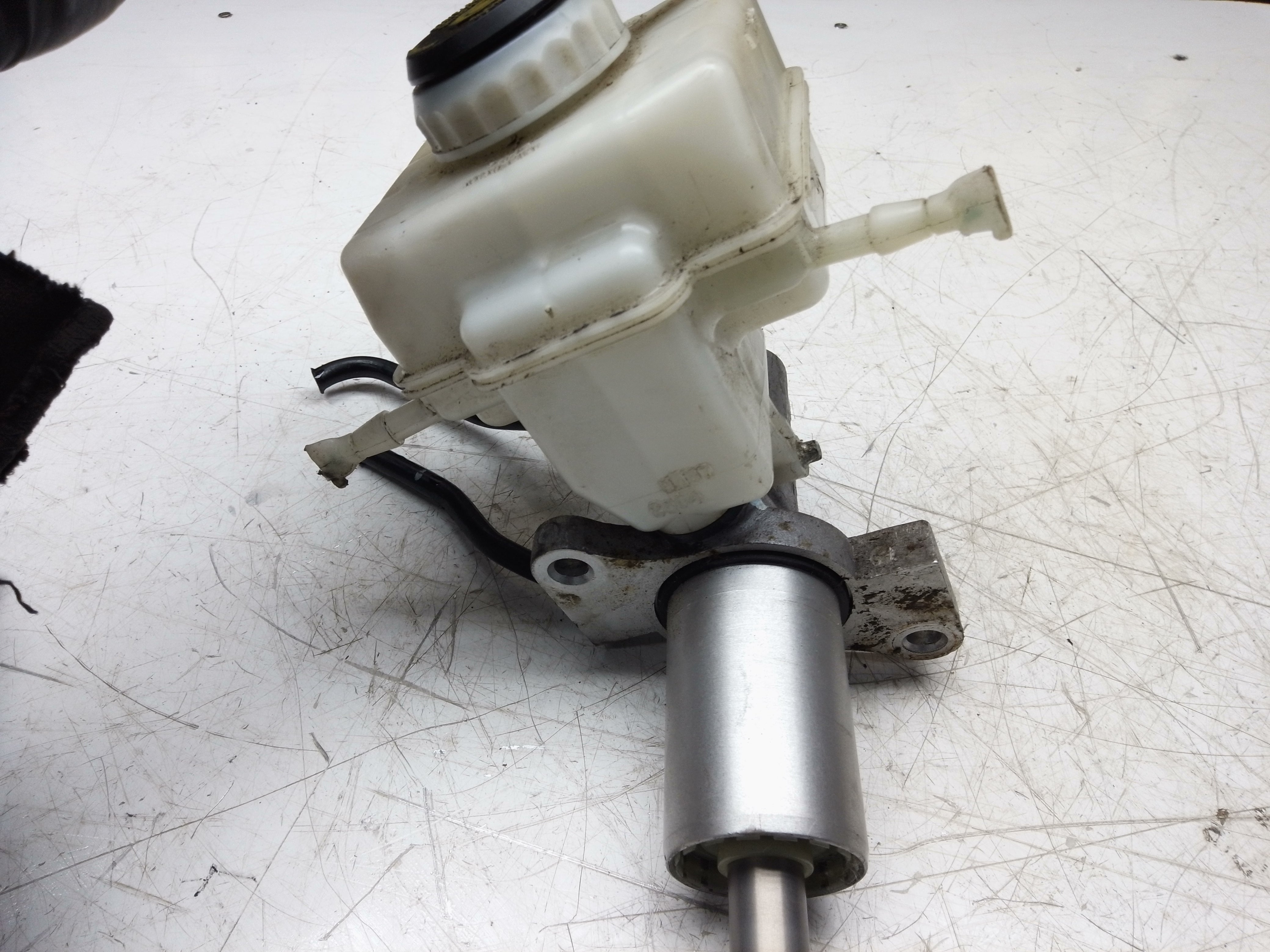 BMW X5 E70 2007/13 M Sport Diesel Brake Master Cylinder (32665504)