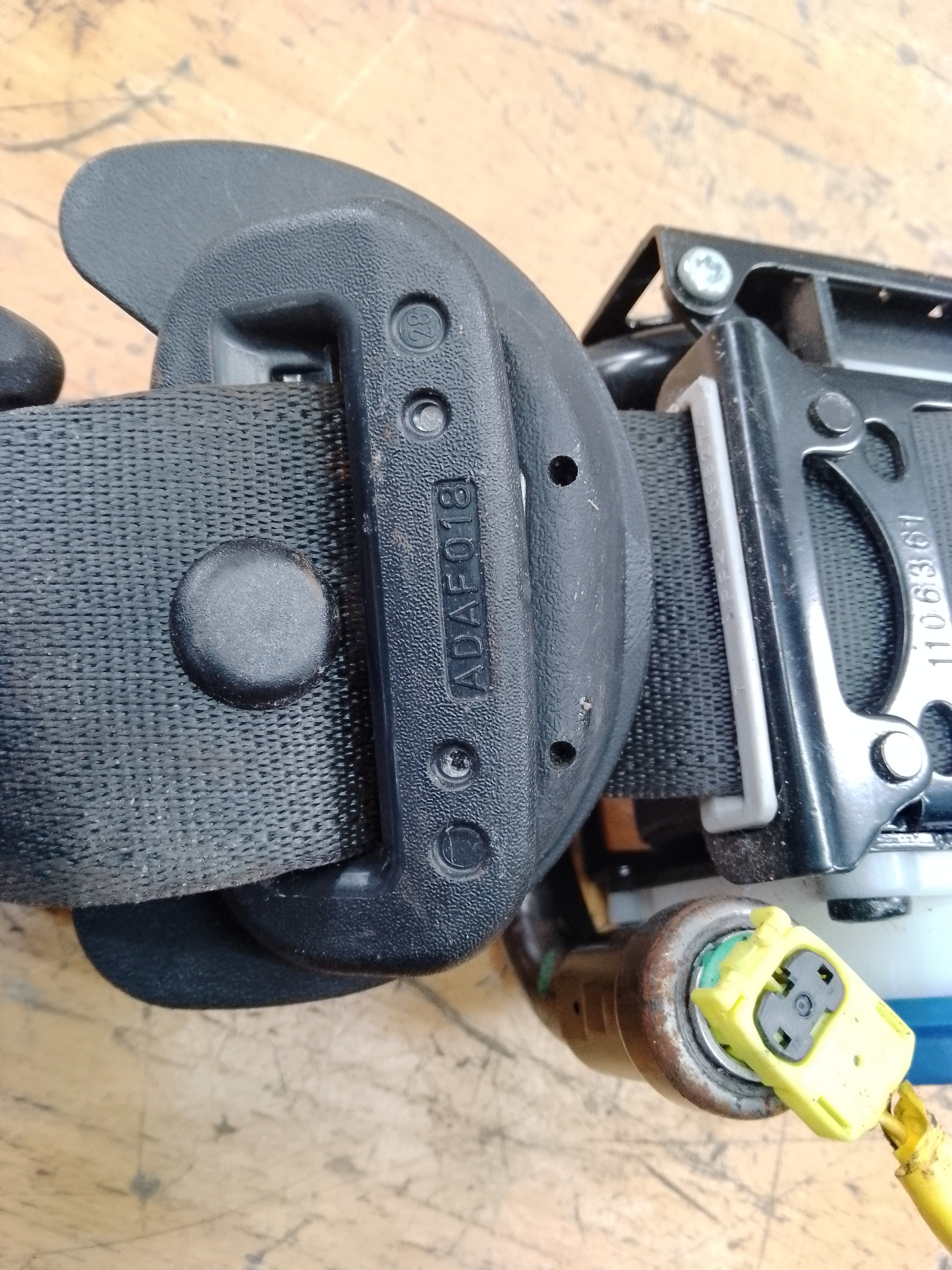 Toyota C-HR 2016-2023 Left Passenger Nearside Front Seat Belt (73220-F4010)