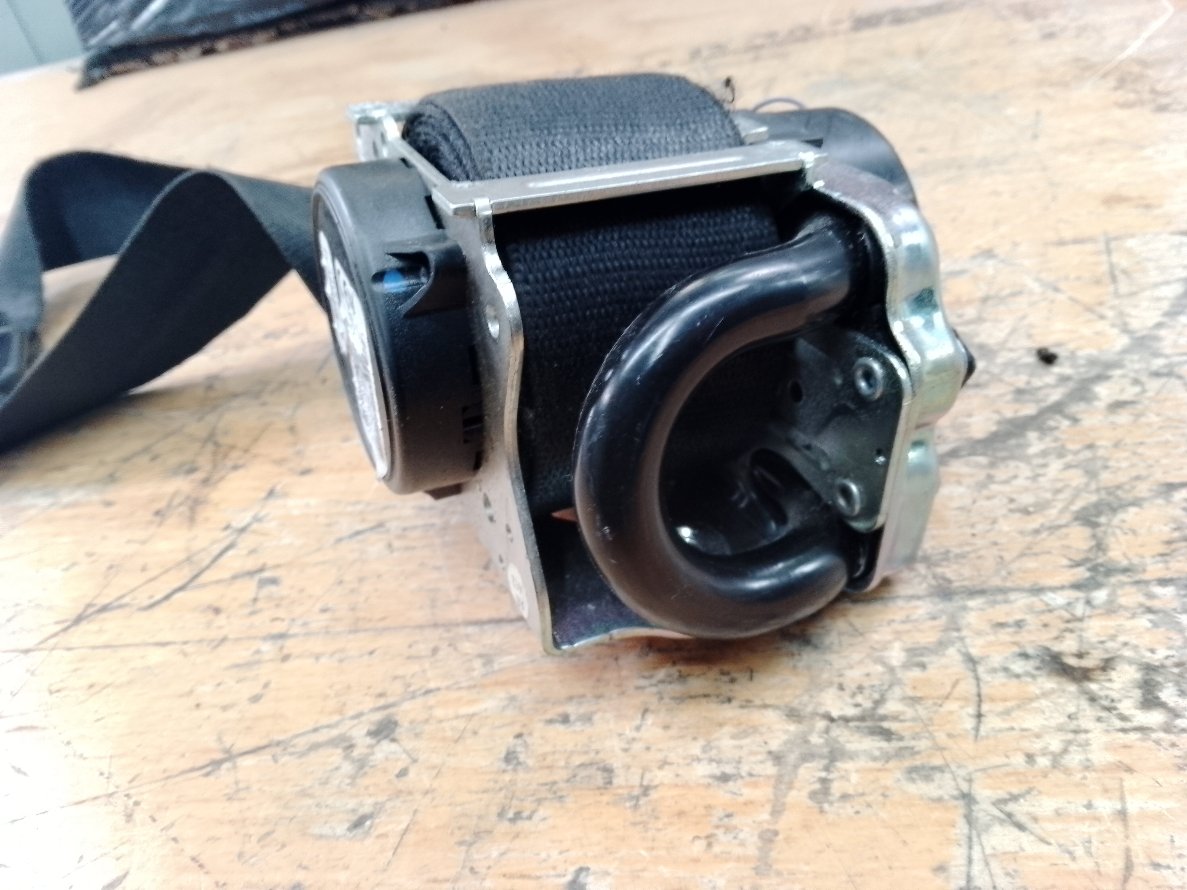 BMW X5 Series F15 Passenger Left Seat Belt Pretensioner (624640100E)