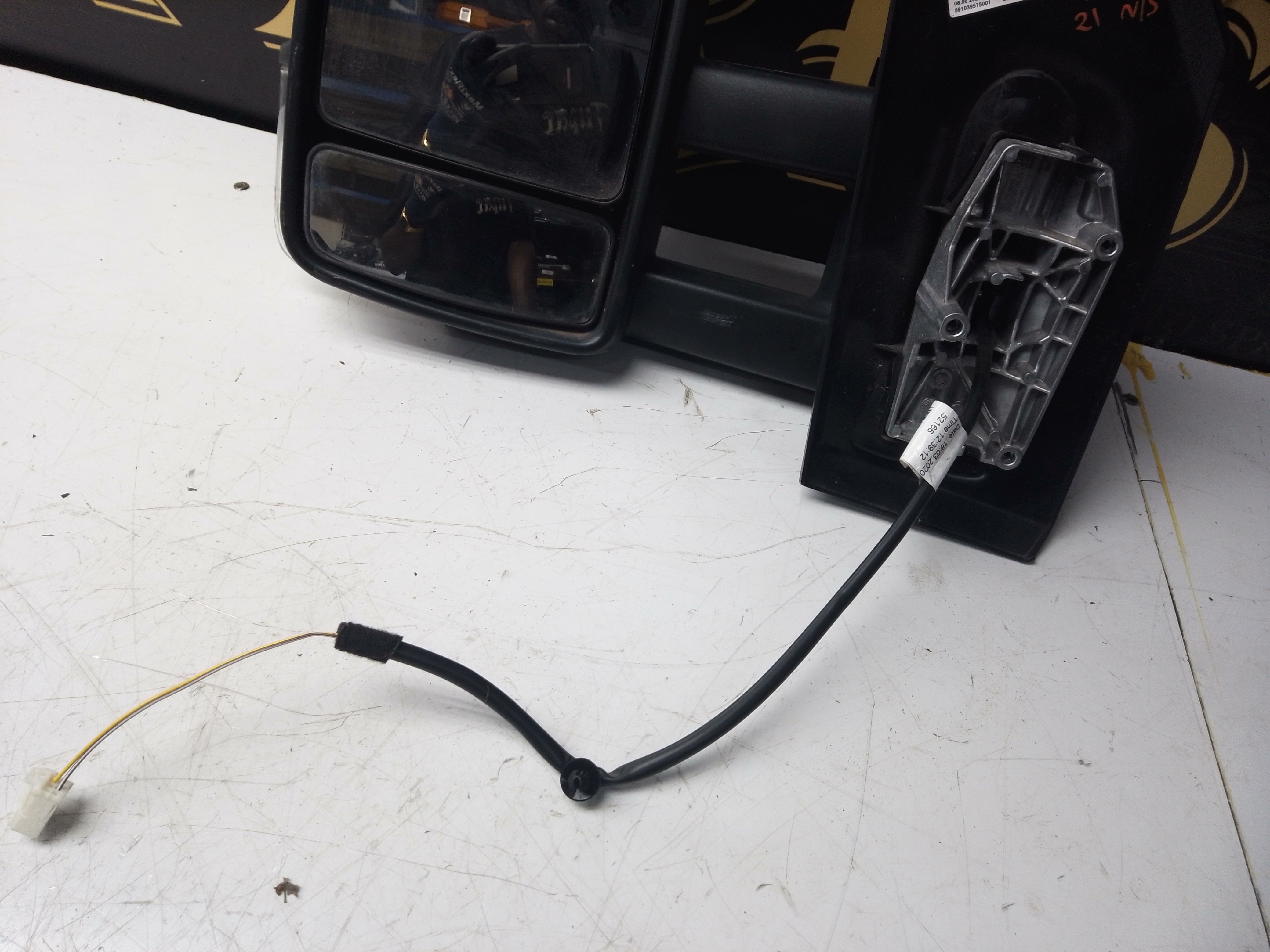 Mercedes Sprinter W907 / W910 2019–2025 Left Wing Mirror Electric (Z006Q008)