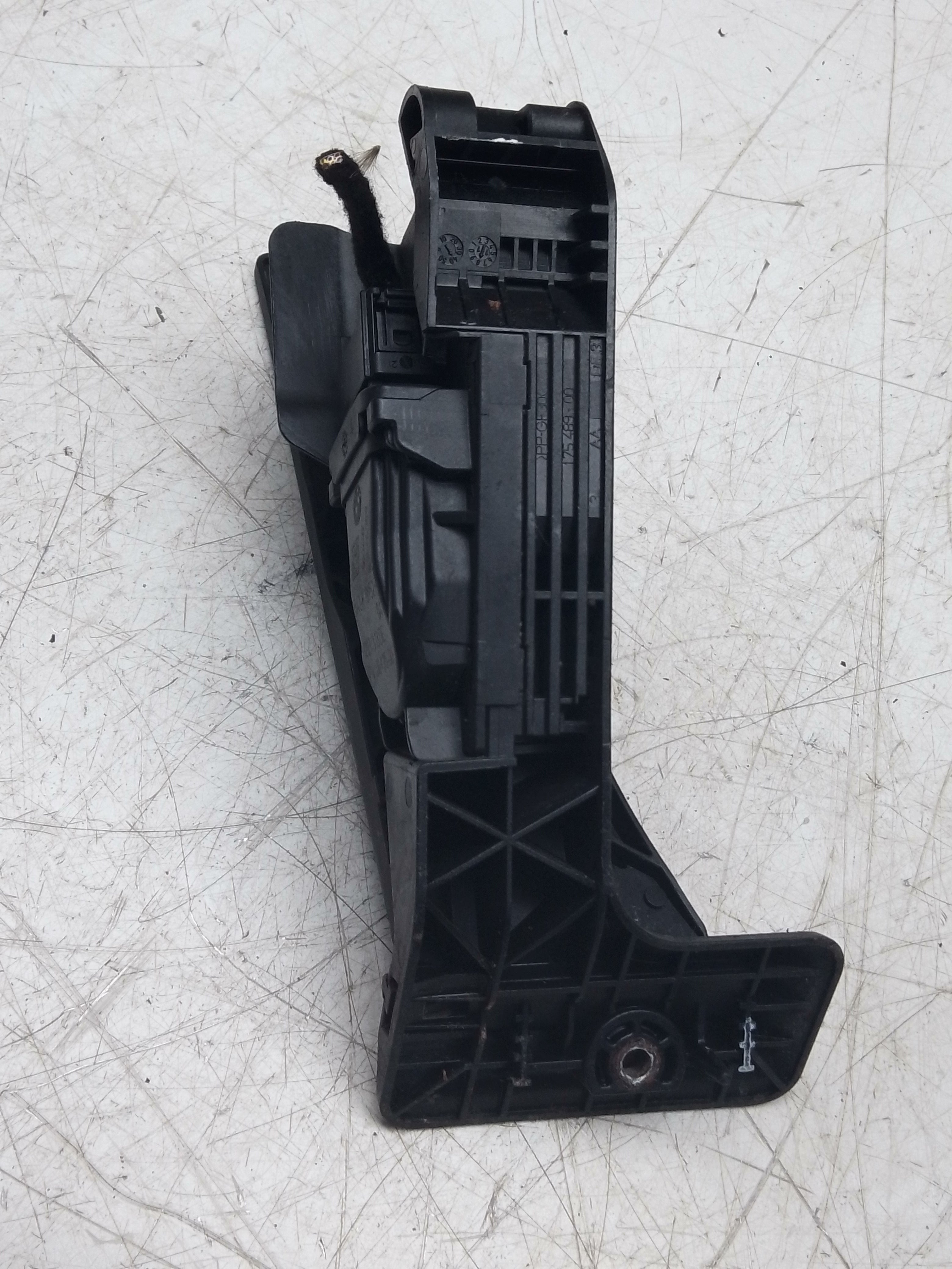 BMW 1 Series F20 2011 Accelerator Throttle Pedal Potentiometer (6789529 04)