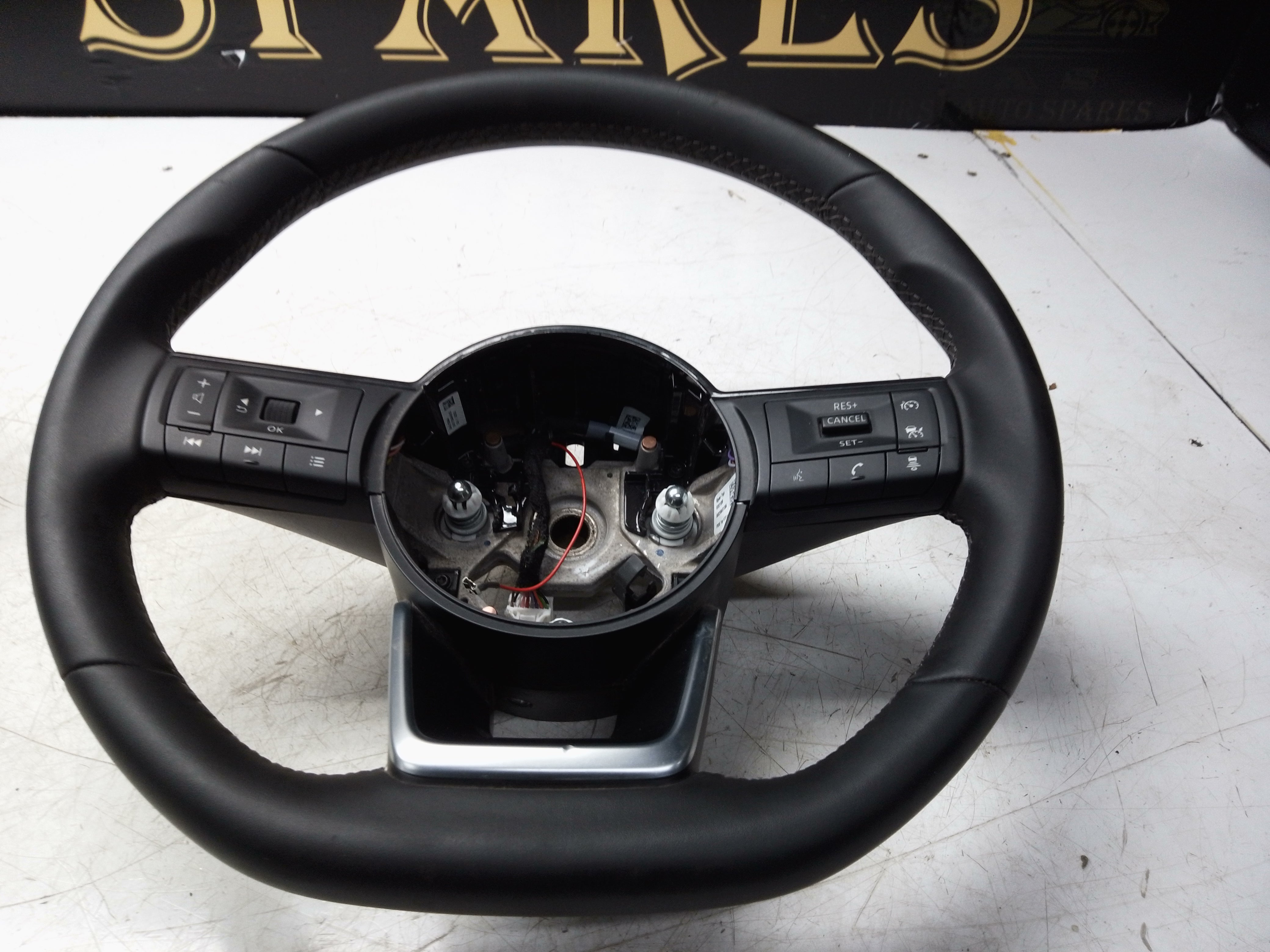 Nissan Qashqai J12 2024 Multifunction Leather Steering Wheel (484306UG0A)