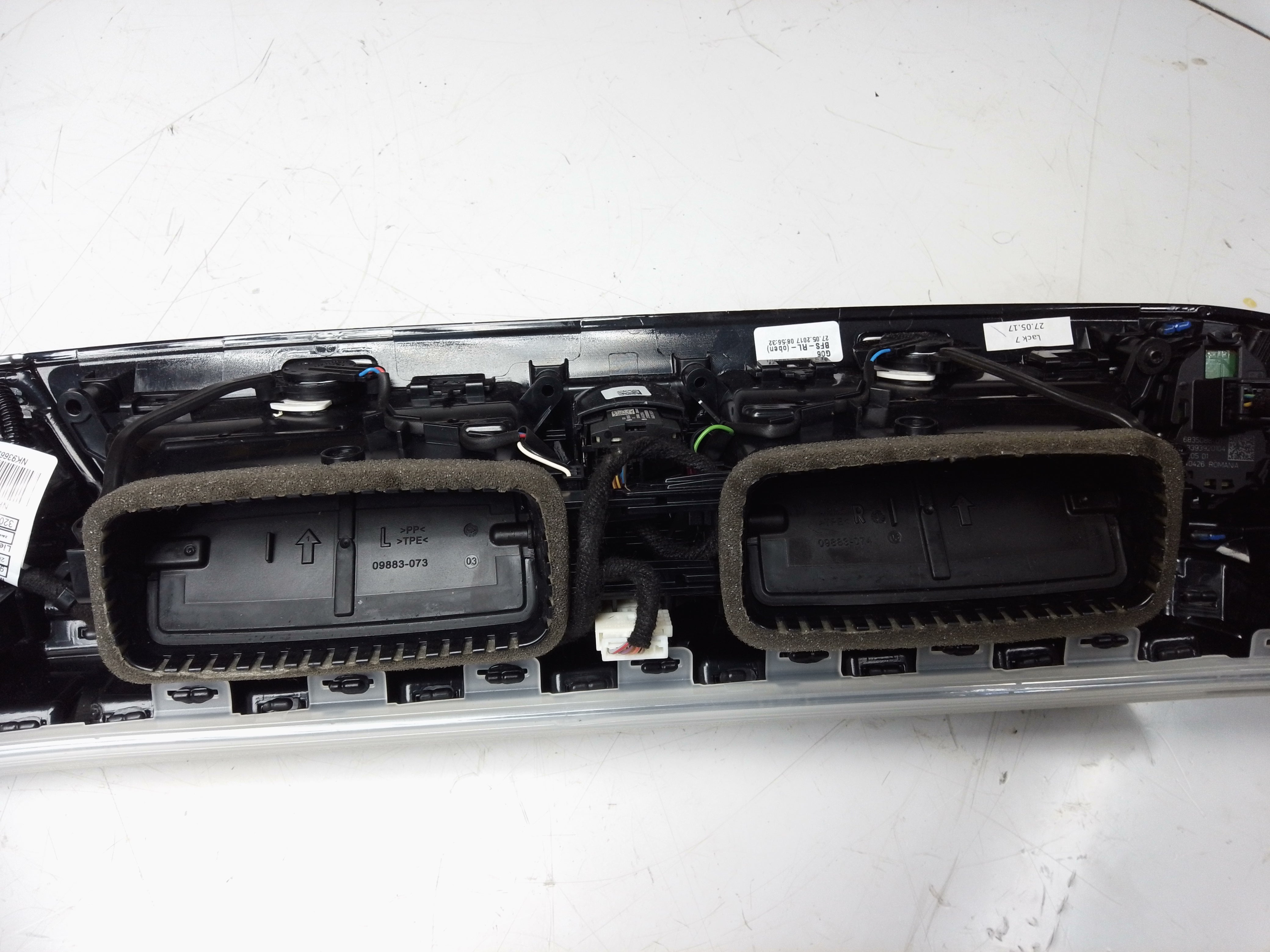 BMW 5 Series 2019 Dashboard Trim Air Vent Grill Right with Grills (8070622-06)