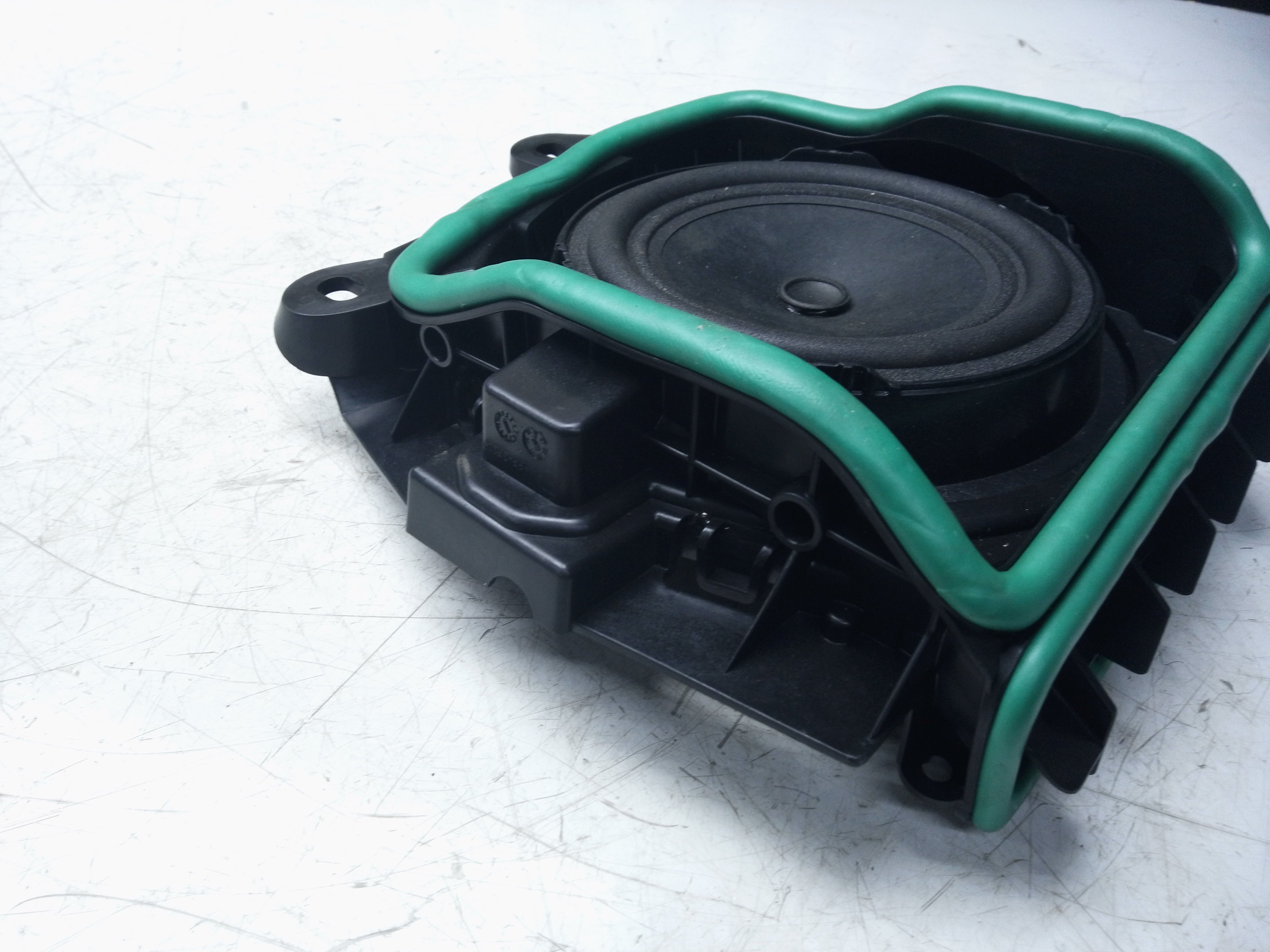 BMW 3 Series G20 2018-2025 Loud Speaker Pair Bass (2622565) (2622566)