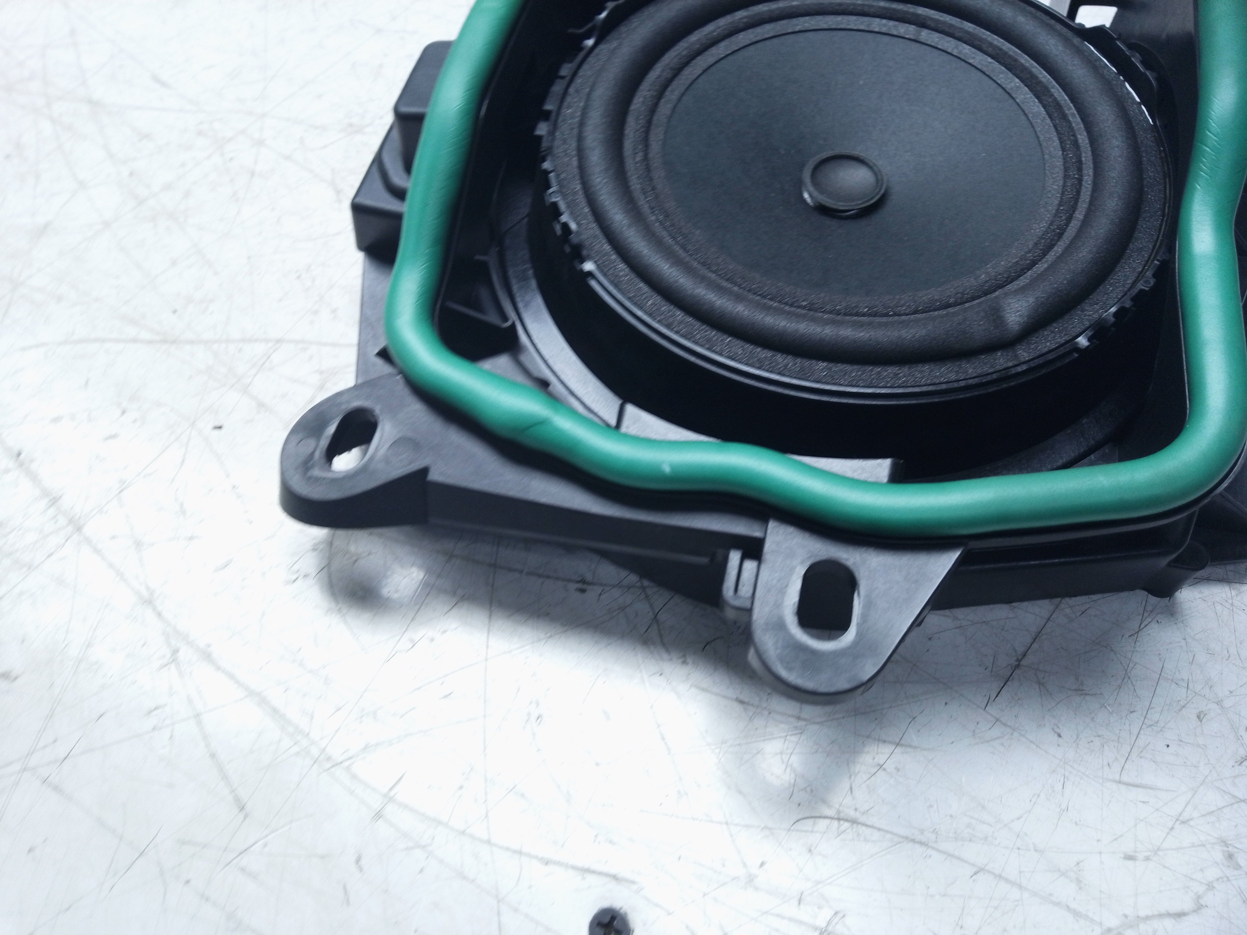 BMW 3 Series G20 2018-2025 Loud Speaker Pair Bass (2622565) (2622566)
