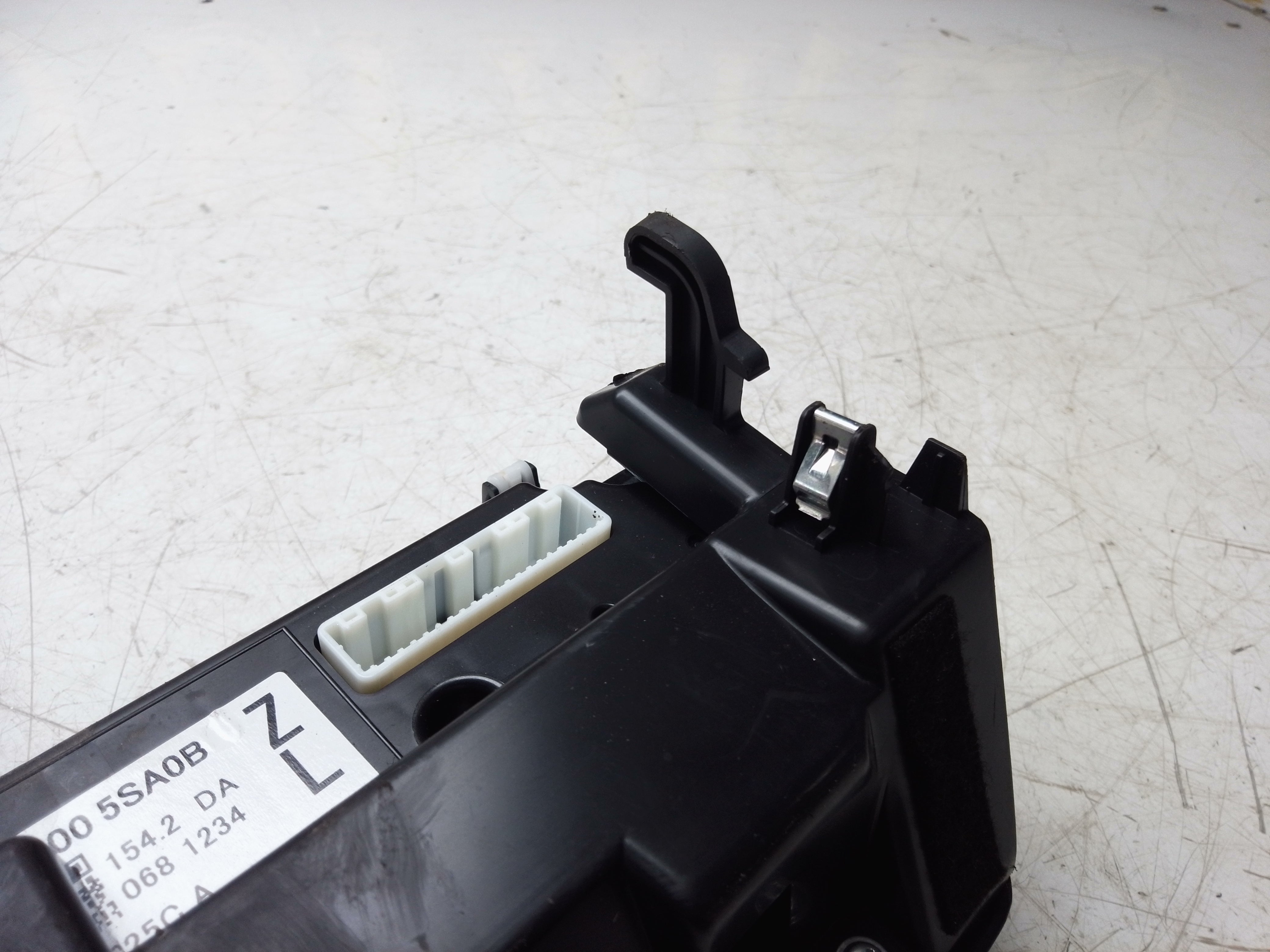 Nissan Leaf 2017-2024 Climate Control Heater Control Panel (27500 5SA0B)