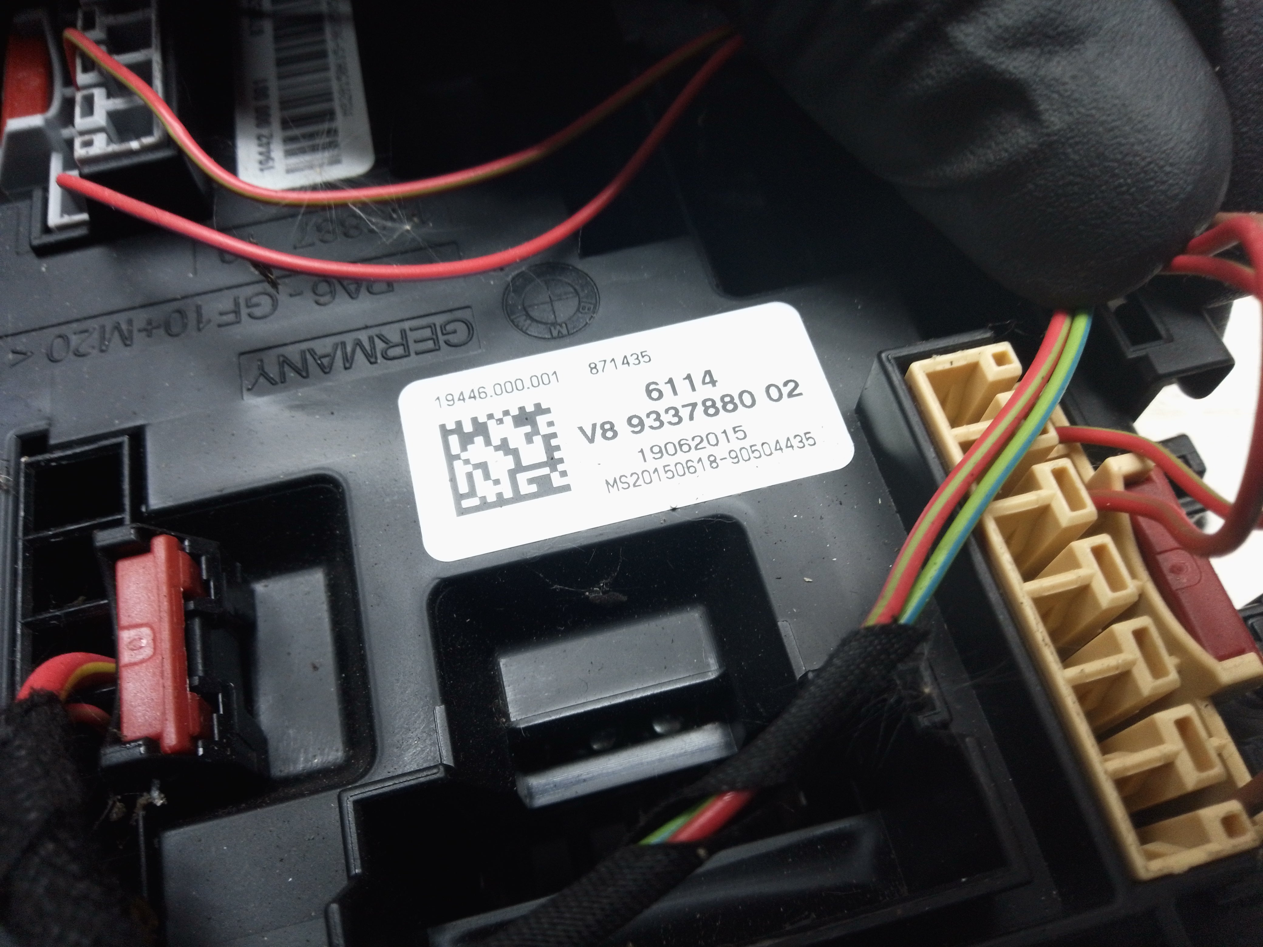 BMW 1 2 3 Series F20 F22 F30 Rear Electric Power Distribution Fuse Box (9337880)