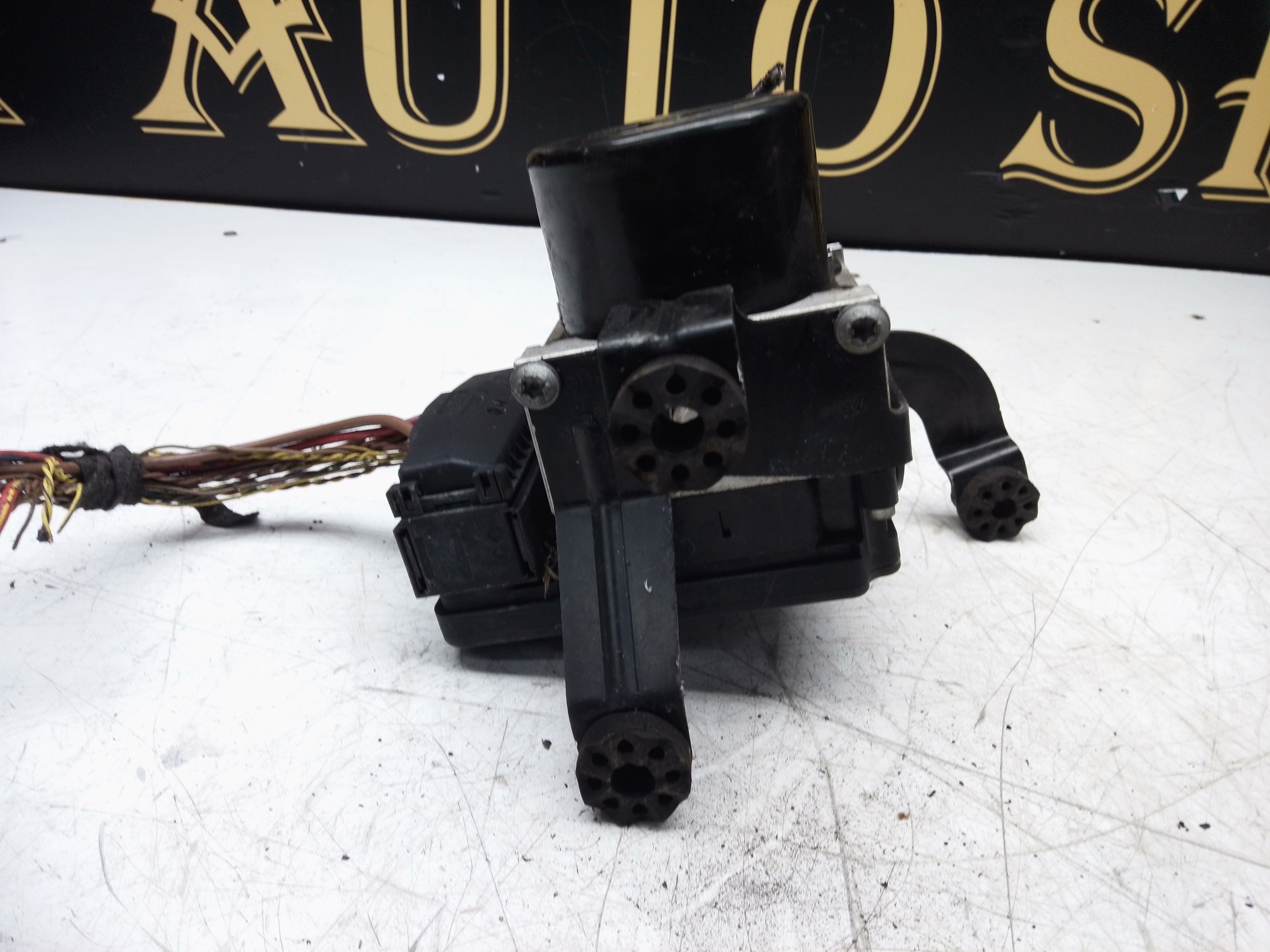 BMW 1 Series F20 / 3 Series F30 2011/14 ABS Pump (6857324)