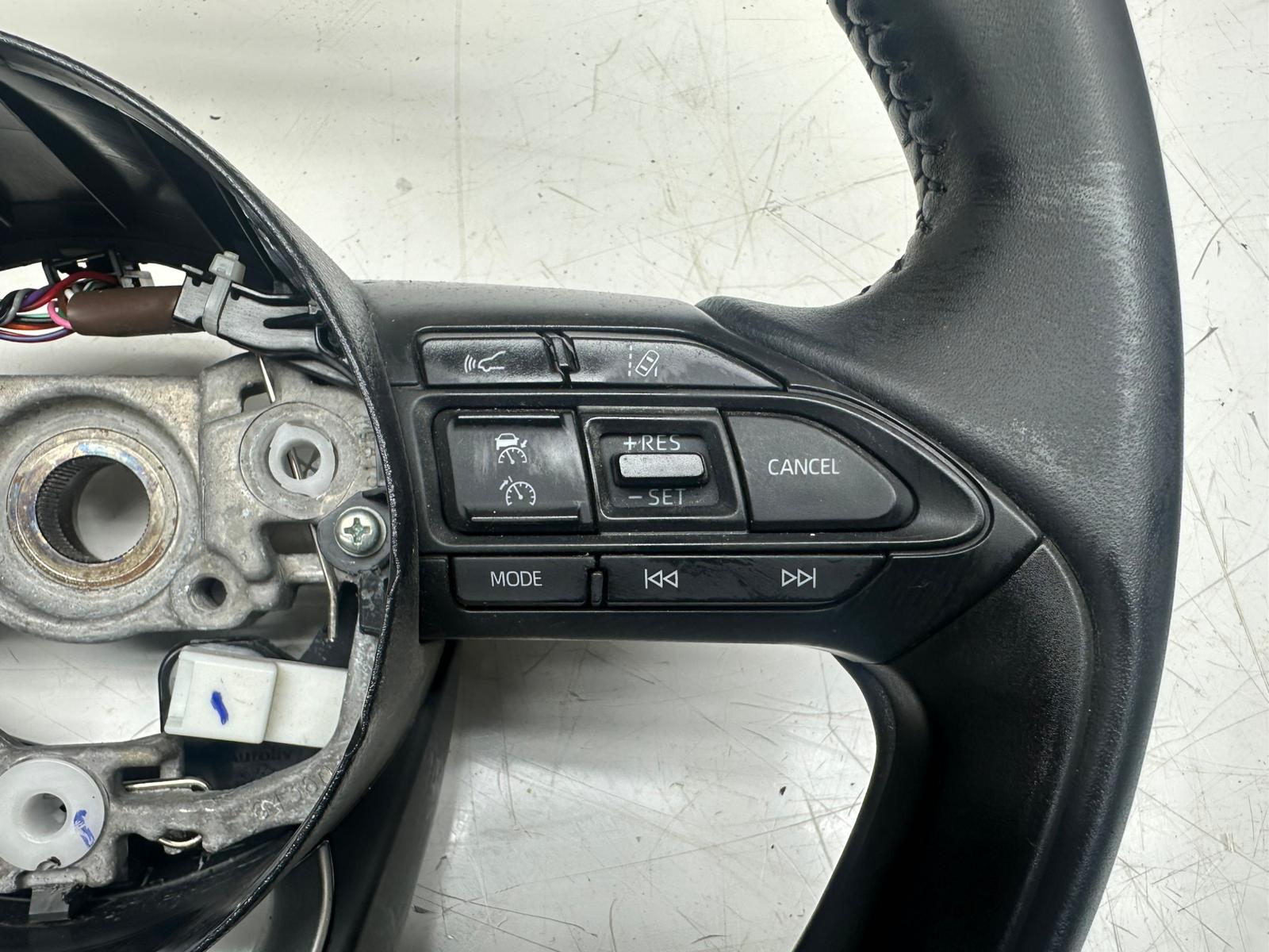 Toyota Yaris Cross 1.5 VV Steering Wheel (84250K0040C5)
