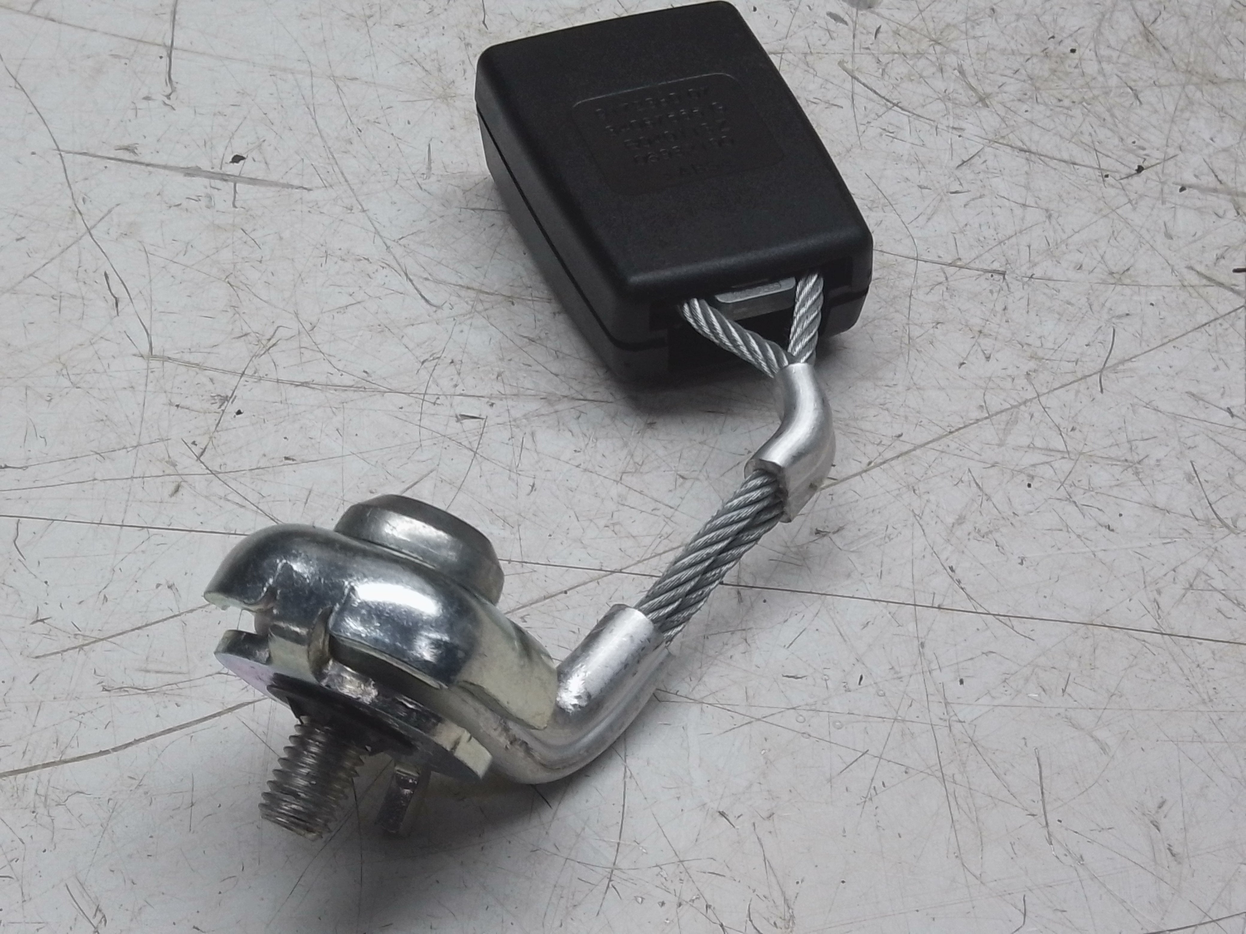 BMW 5 Series 2012 F10 535i Rear Right Seat Seatbelt Safety Belt Buckle (917238007)