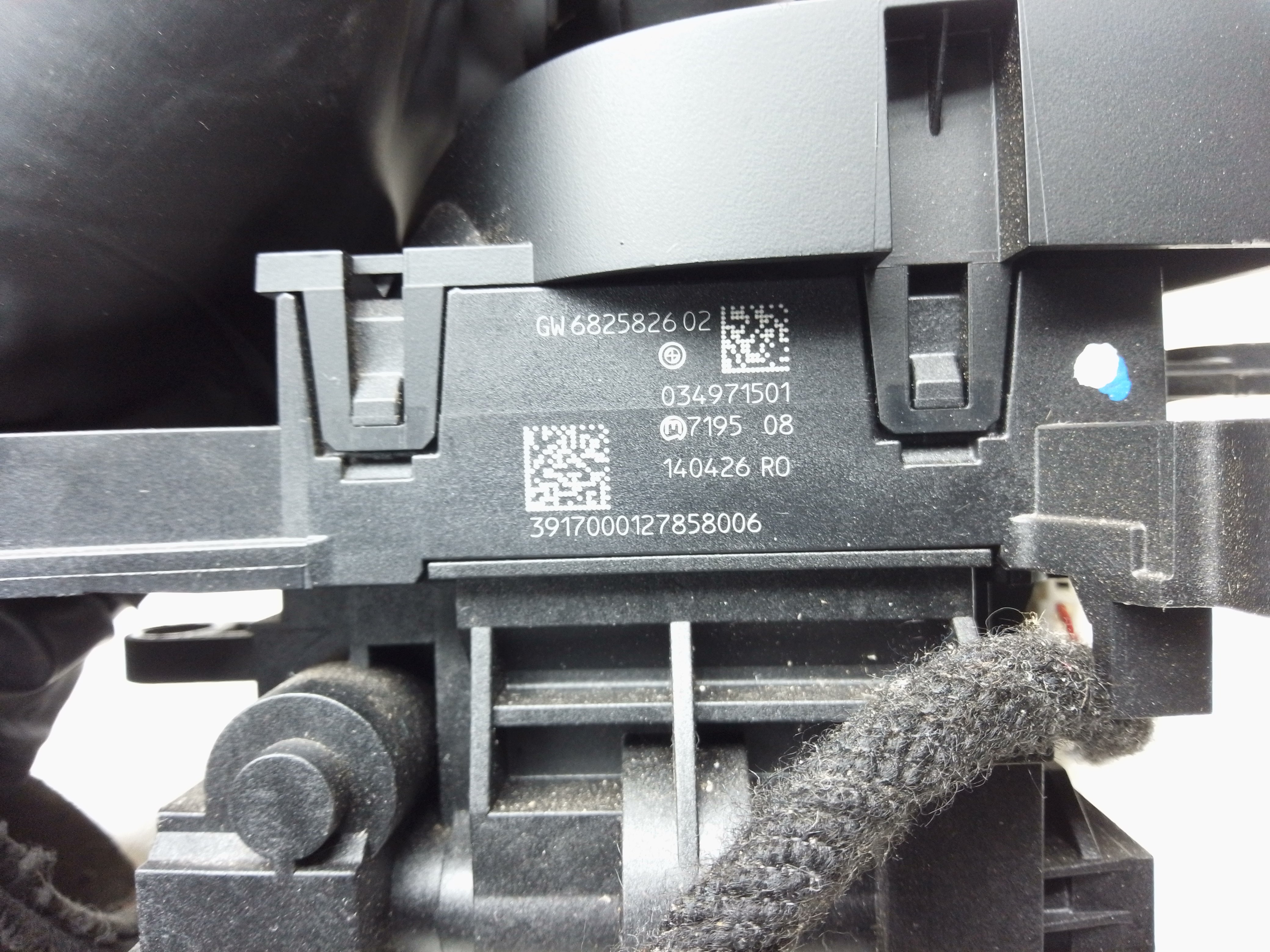 BMW 5 Series G30 G31 / 6 Series G32 2017–2023 Gear Selector Automatic Gear Switch Knob RHD (6825826 02)