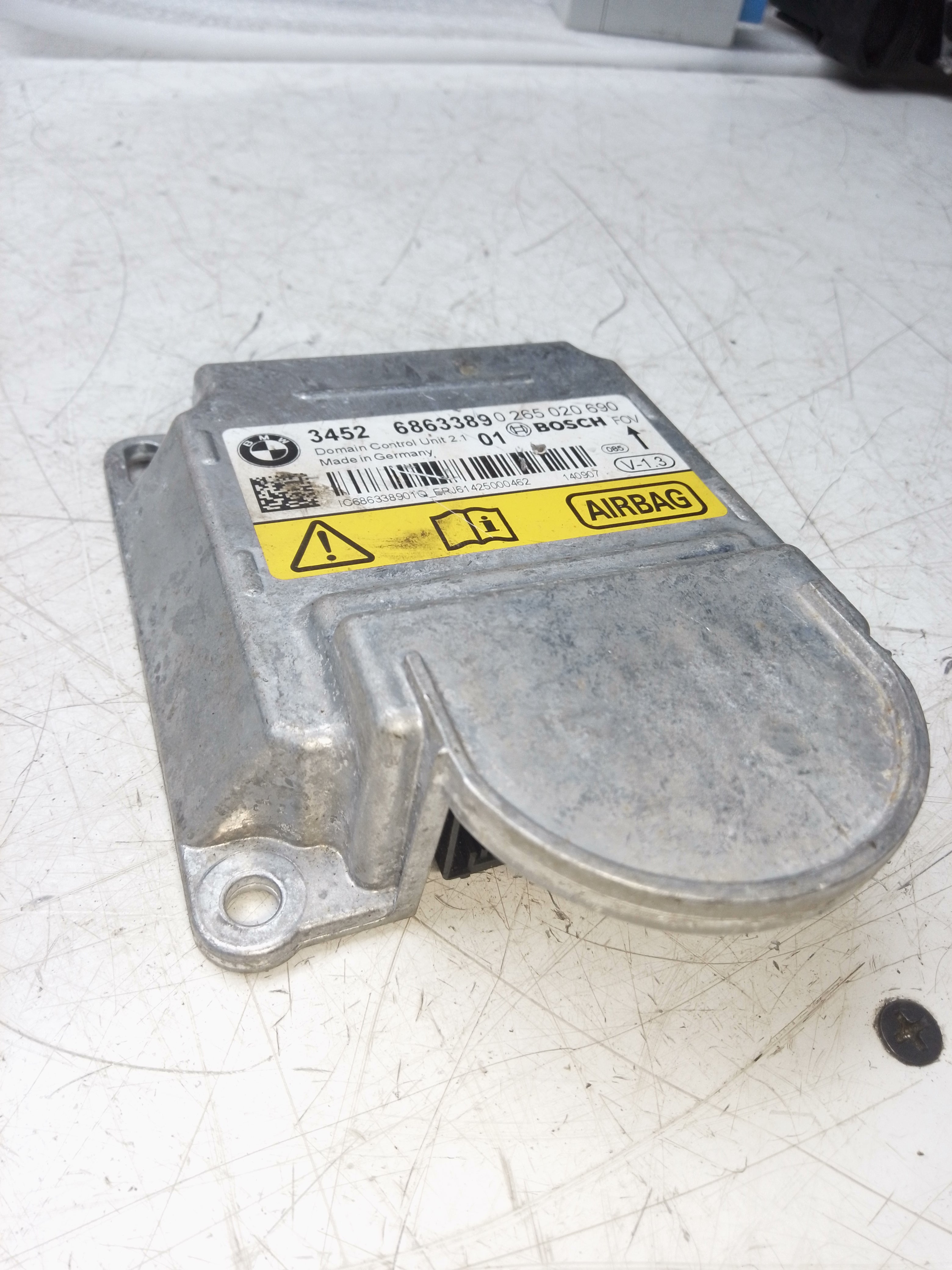 BMW 1 Series F20 SRS Airbag Control Module/ Sensor 6863389-01 – 2014–2019