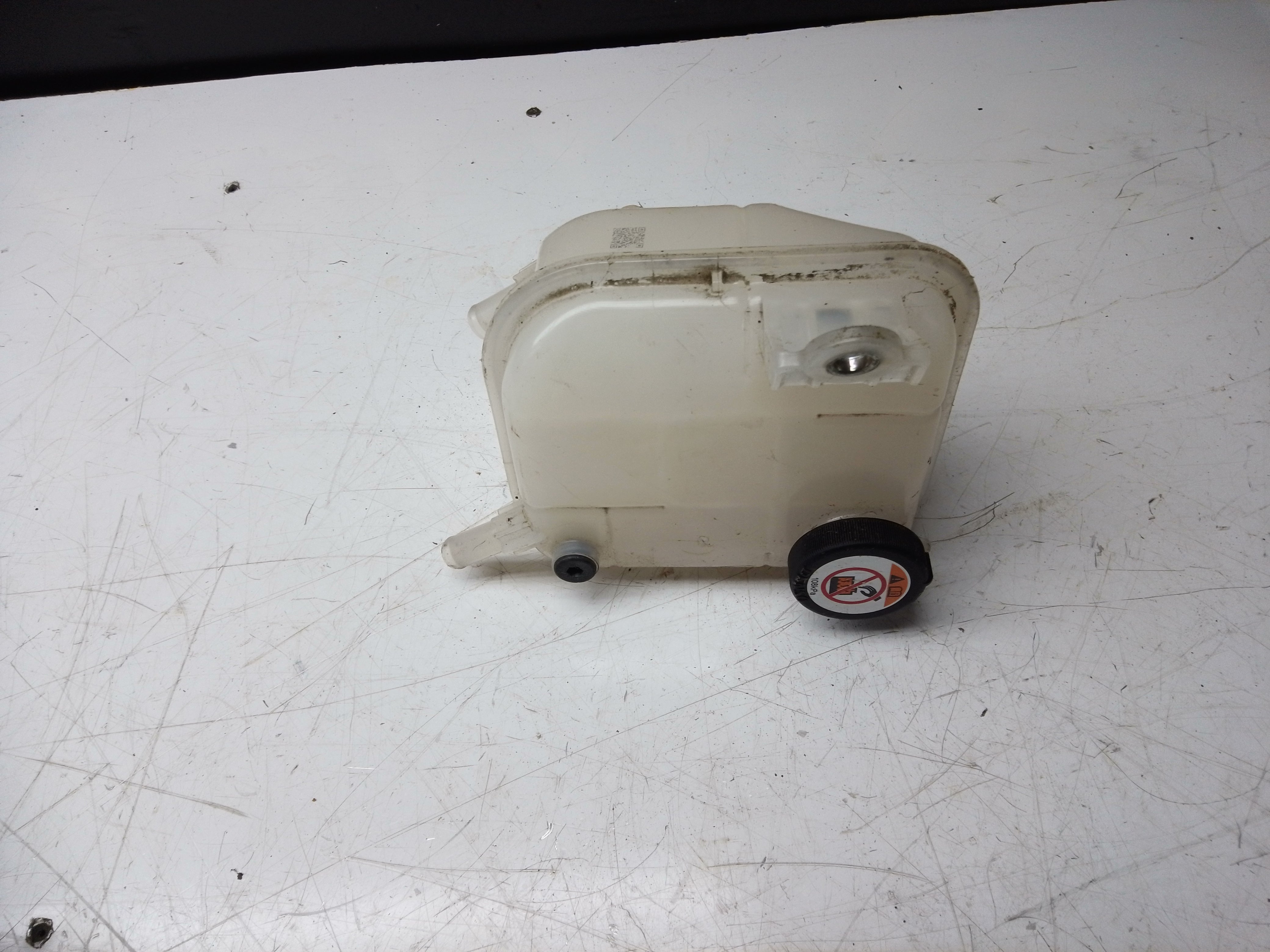 Toyota Corolla & C-HR 2018-2024 Hybrid 1.8 Expansion Tank/Bottle (164A2-0T030)