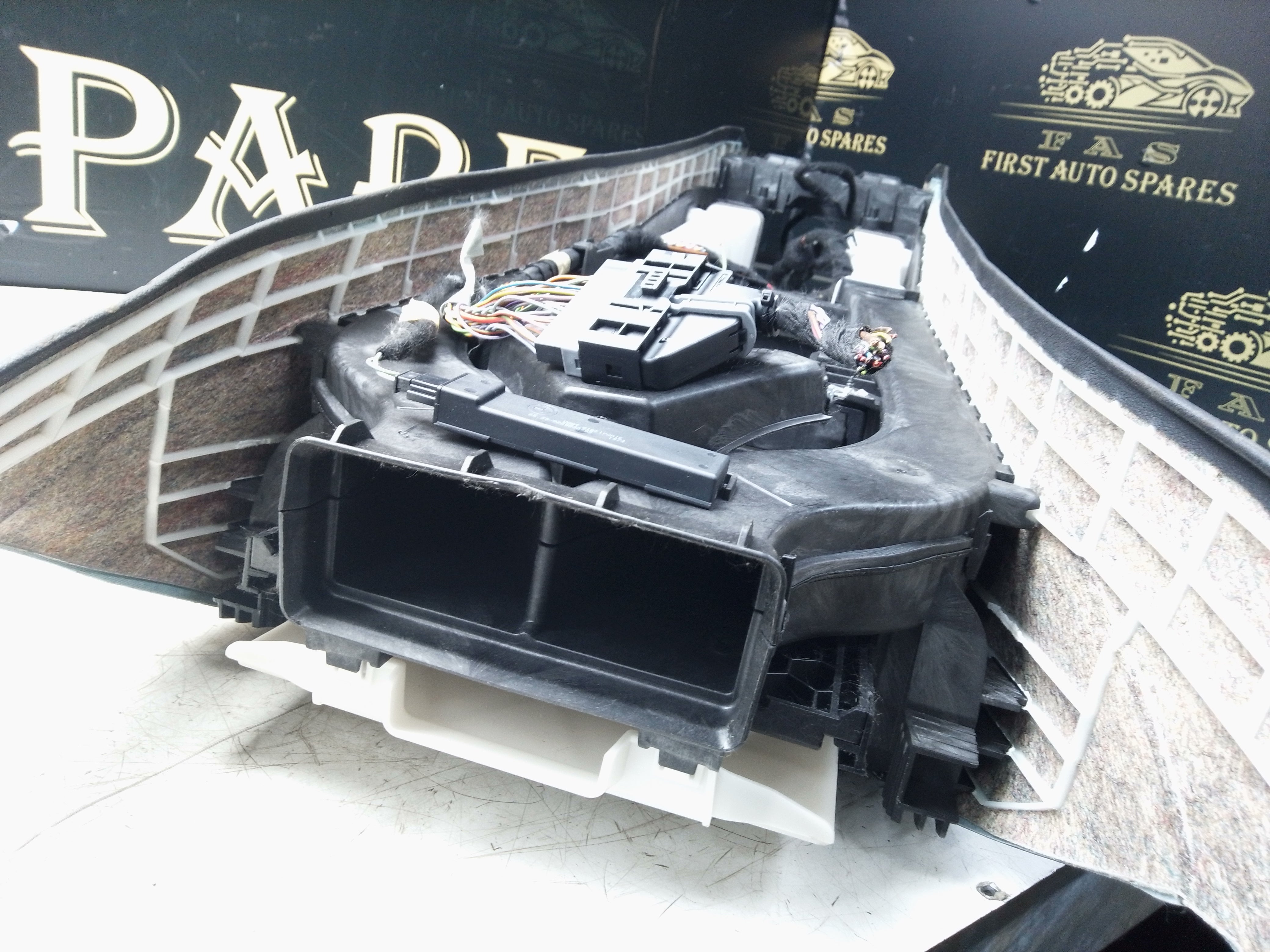 BMW 5 Series G30 2017–2023 Centre Console