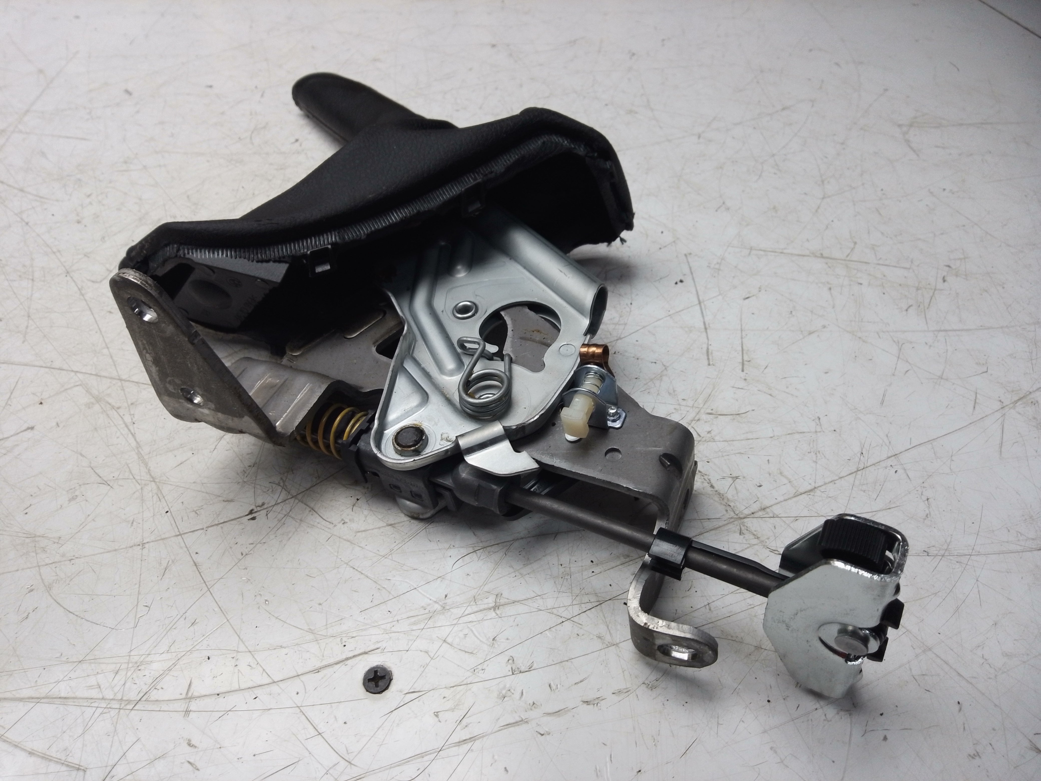 BMW 2 Series 2014 Handbrake Lever (6799102)