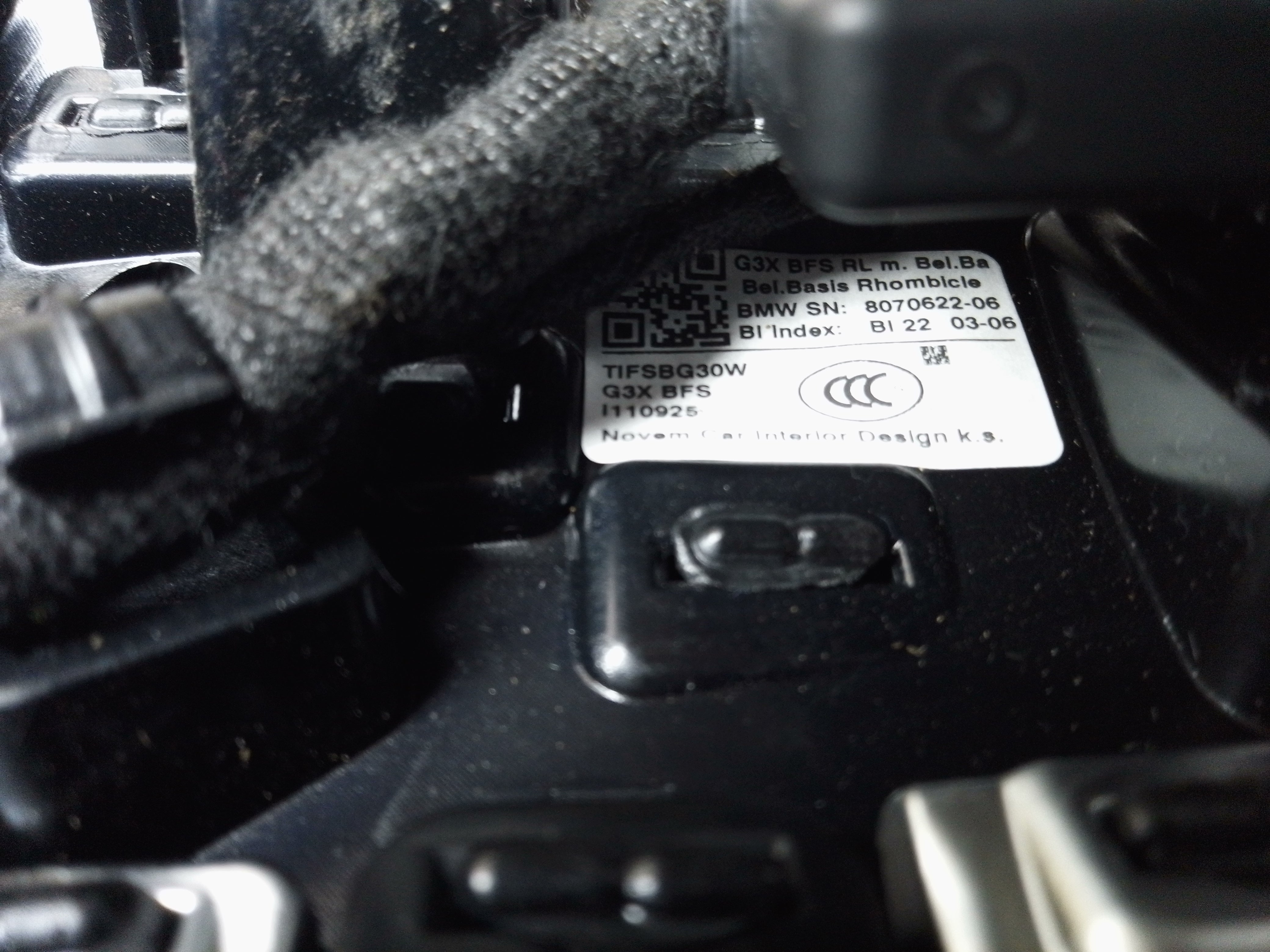 BMW 5 Series 2019 Dashboard Trim Air Vent Grill Right with Grills (8070622-06)