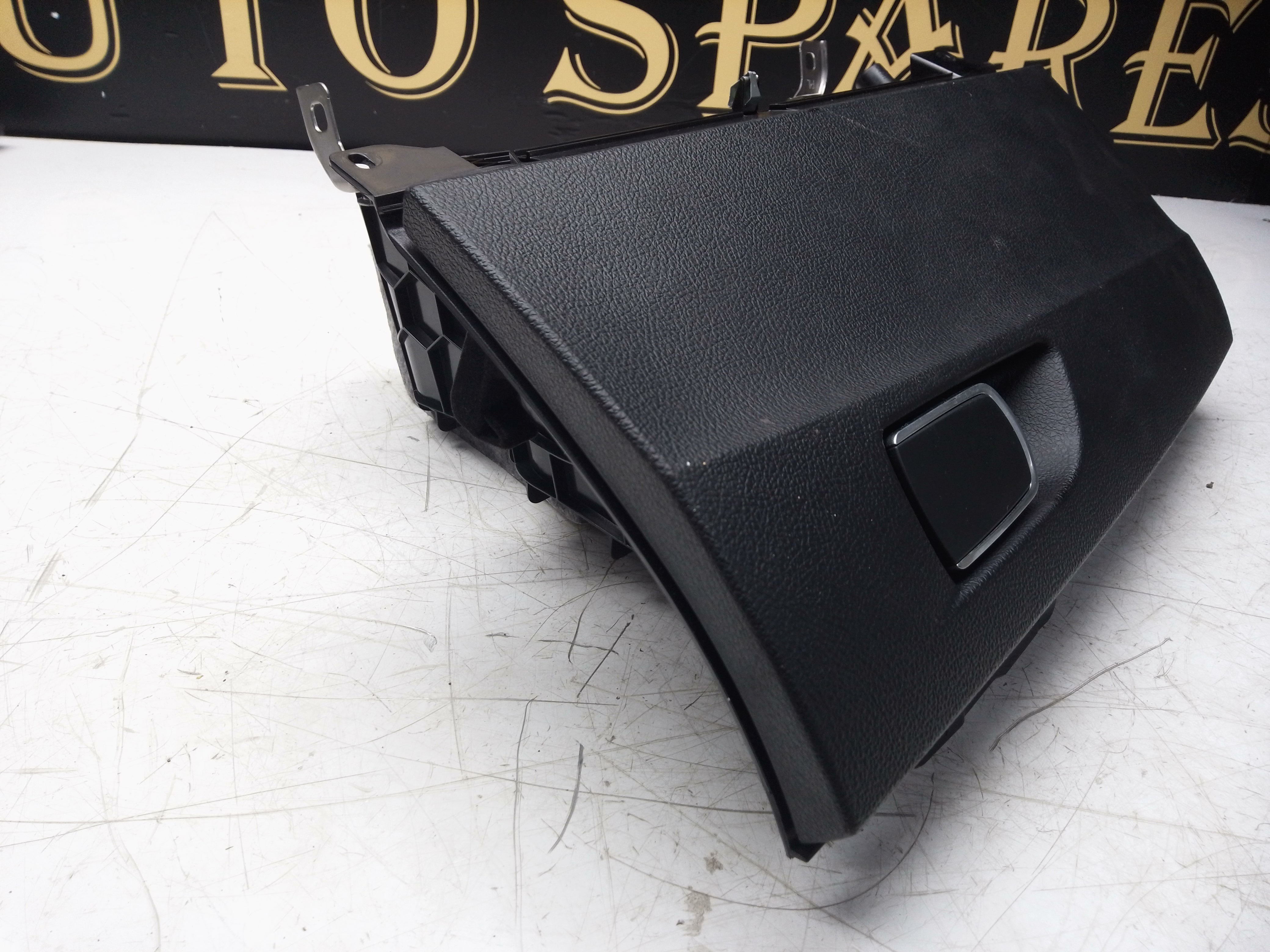 BMW 2 Series F22 M Sport Dashboard Glovebox Storage Compartment (9227250)