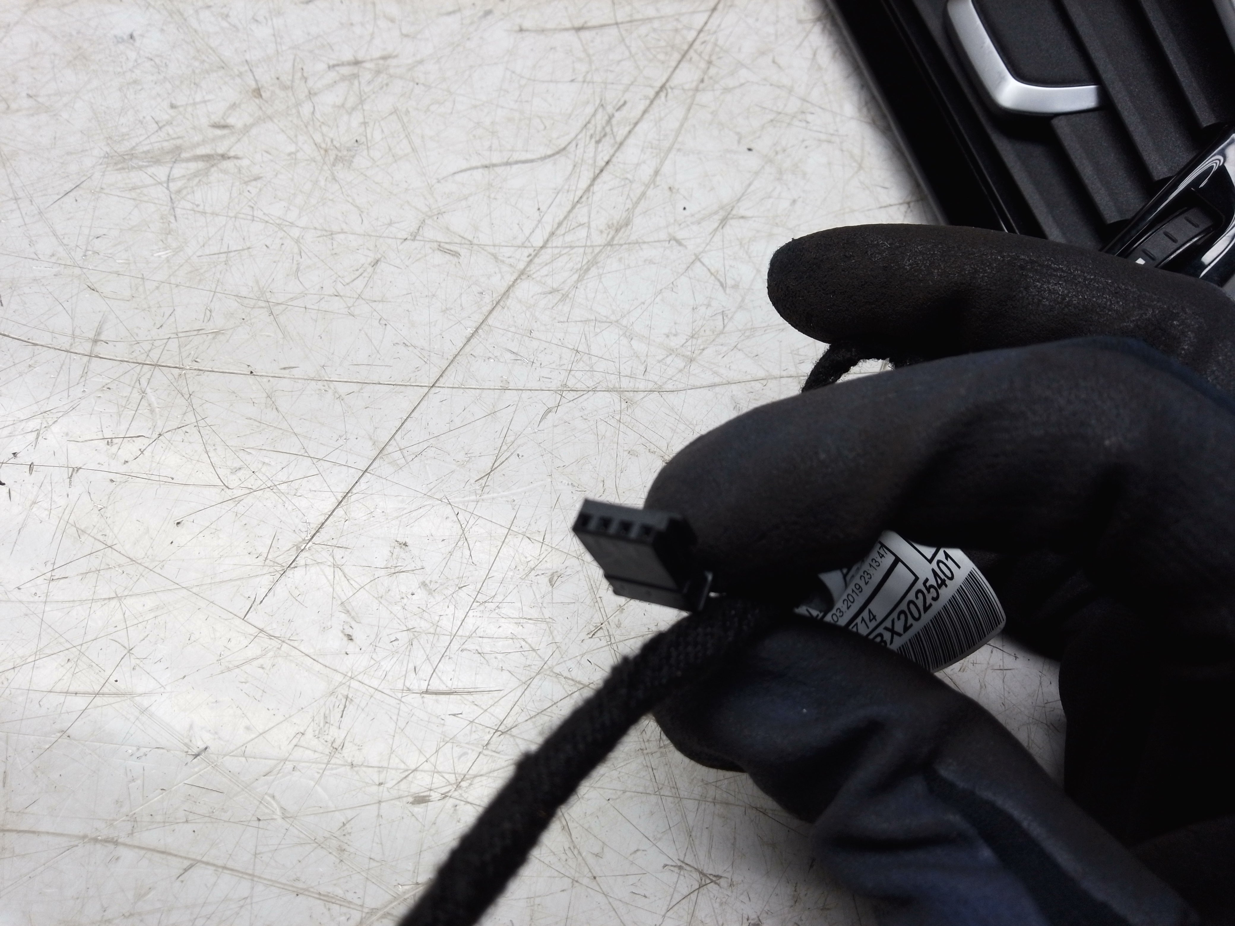 BMW 5 Series G30/G31 Air Vent Right Black (9330858-08)