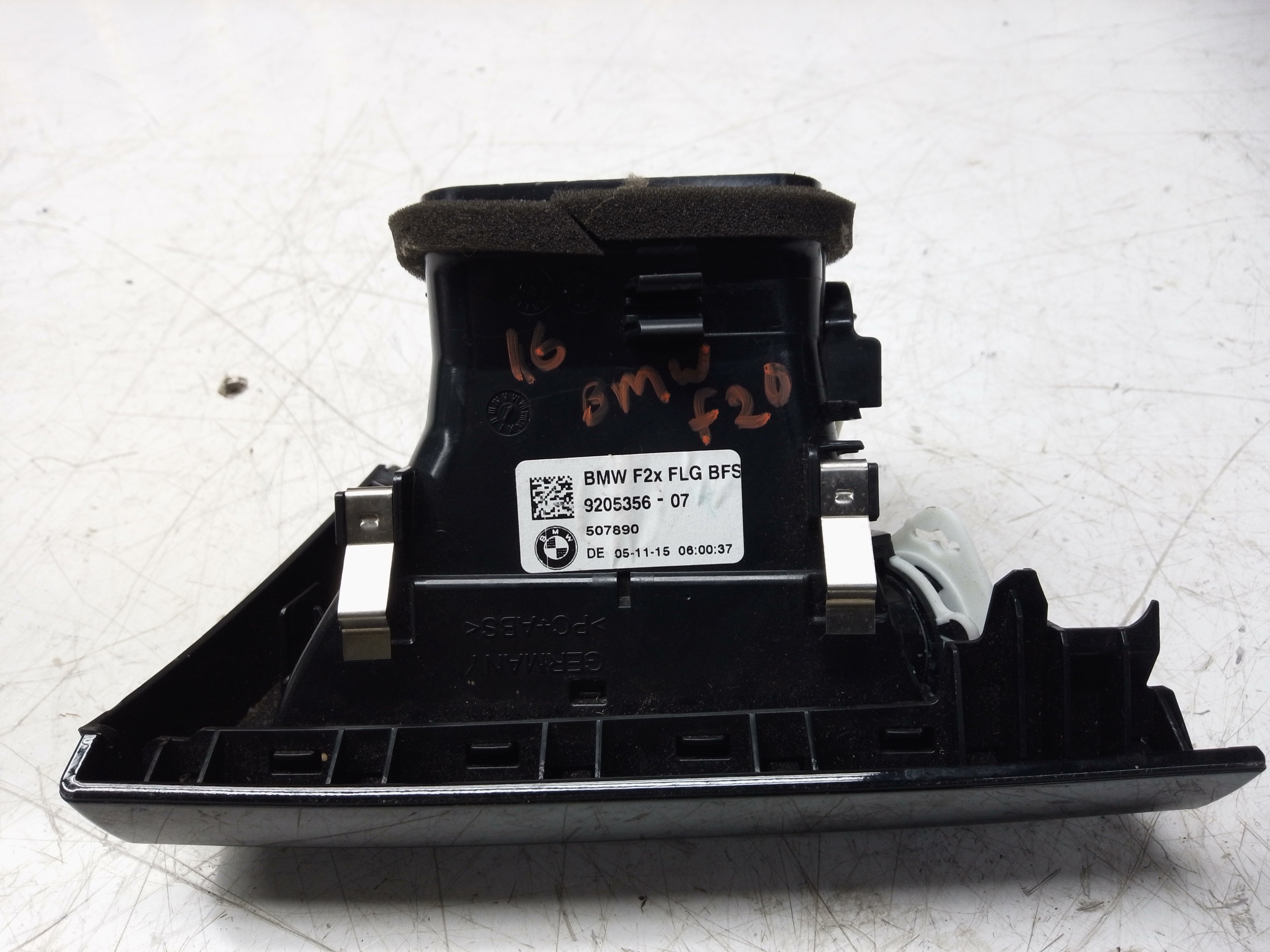 BMW 1 Series F20/F21 Driver's Side Vent Grill (507890)