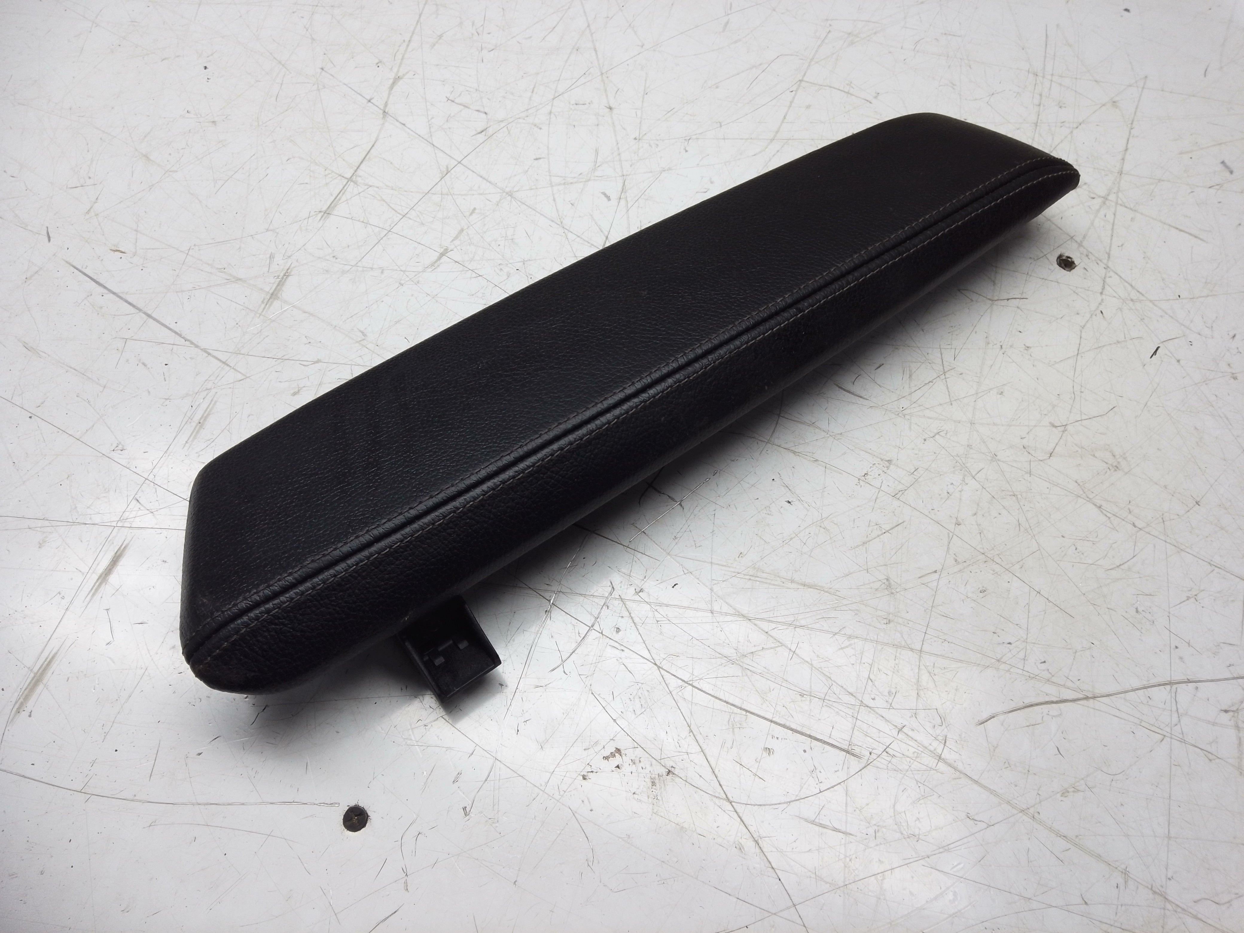 BMW 5 Series G30 G31 Both Center Console Leather Armrest (9918019371)