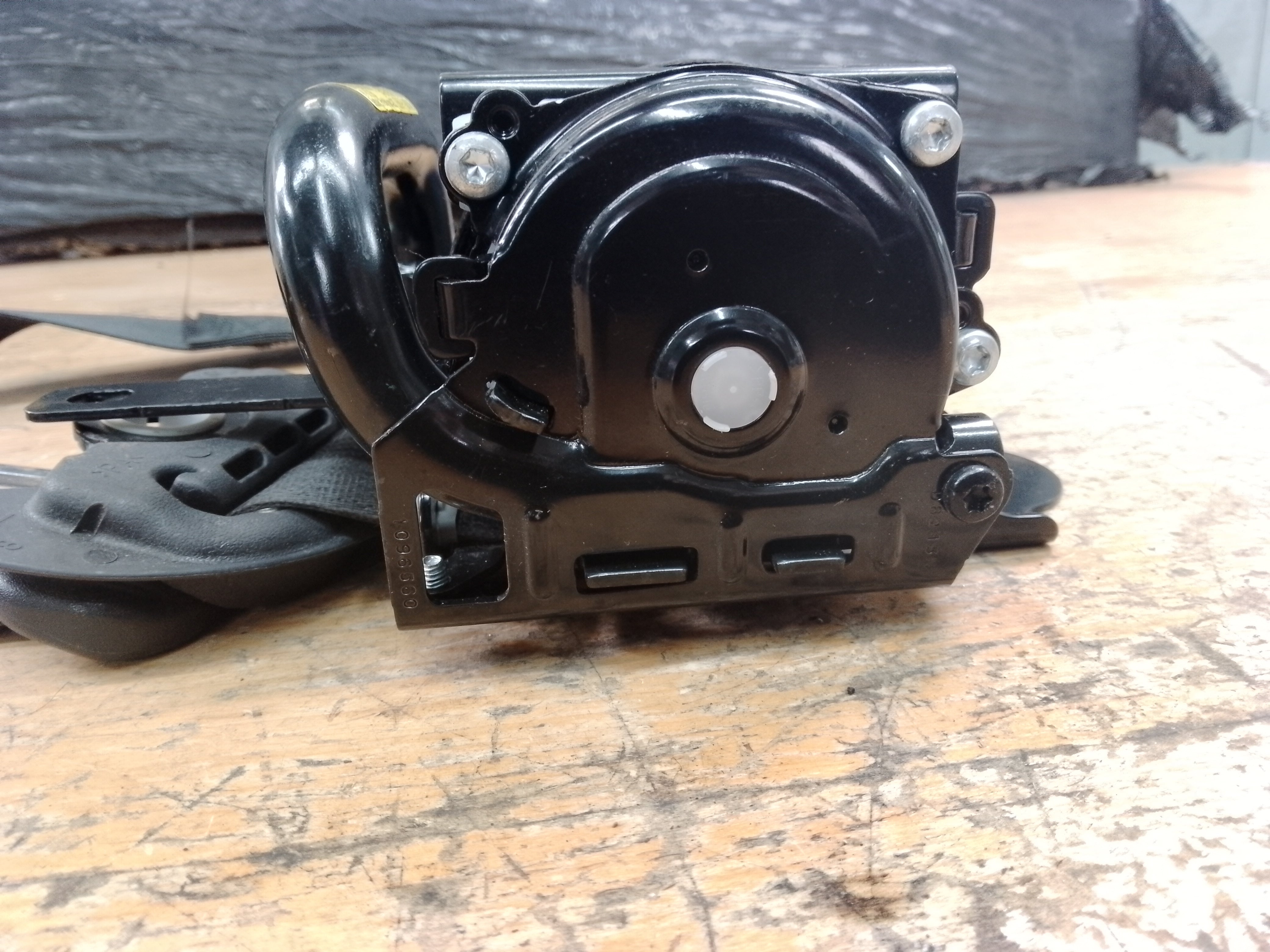 Toyota C-HR 2016-2023 Left Passenger Nearside Front Seat Belt (73220-F4010)