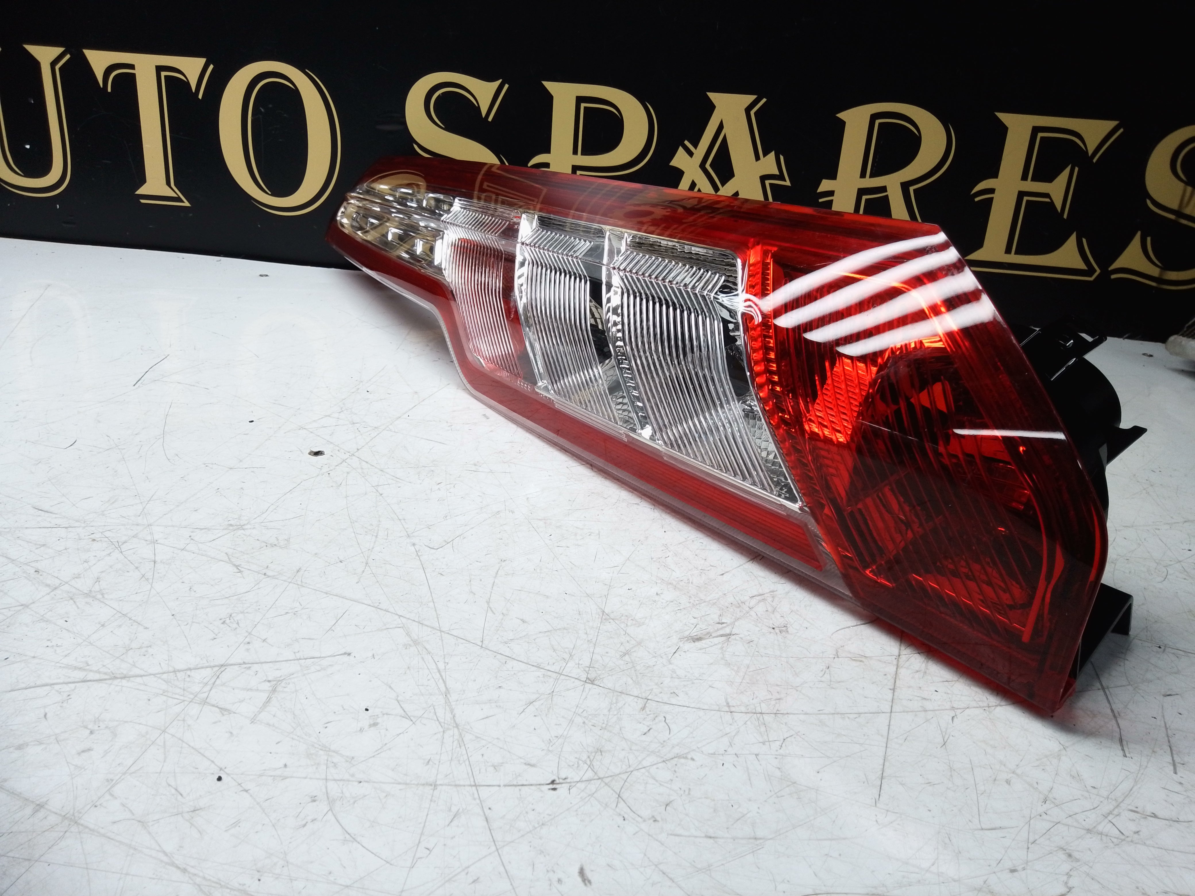 Ford Transit Custom Van 2012–2024 Right Rear Tail Back Lamp (FDTCU110R)