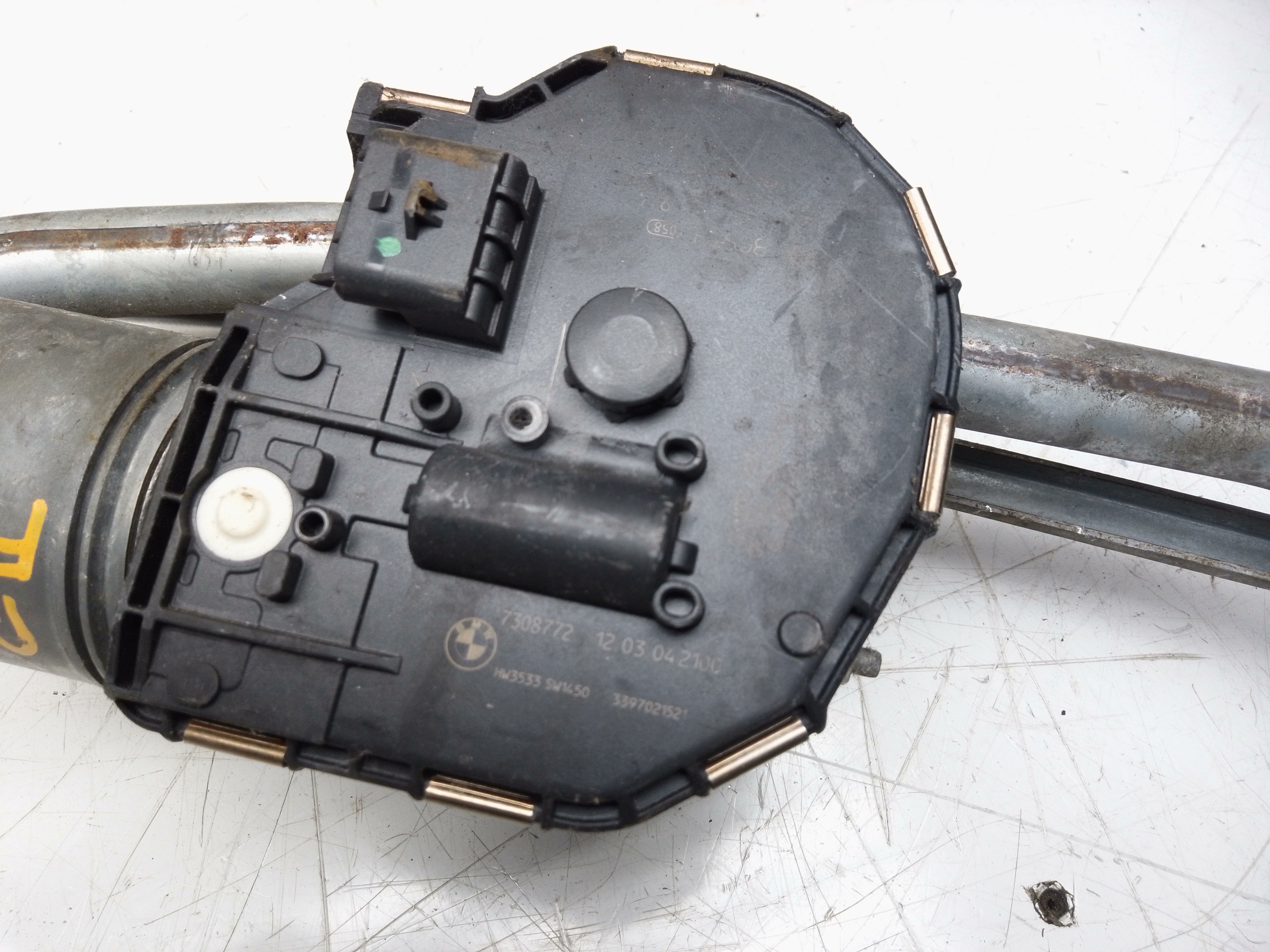 BMW 5 Series F10 F11 2009–2017 Front Wiper Motor & Linkage (7308772)