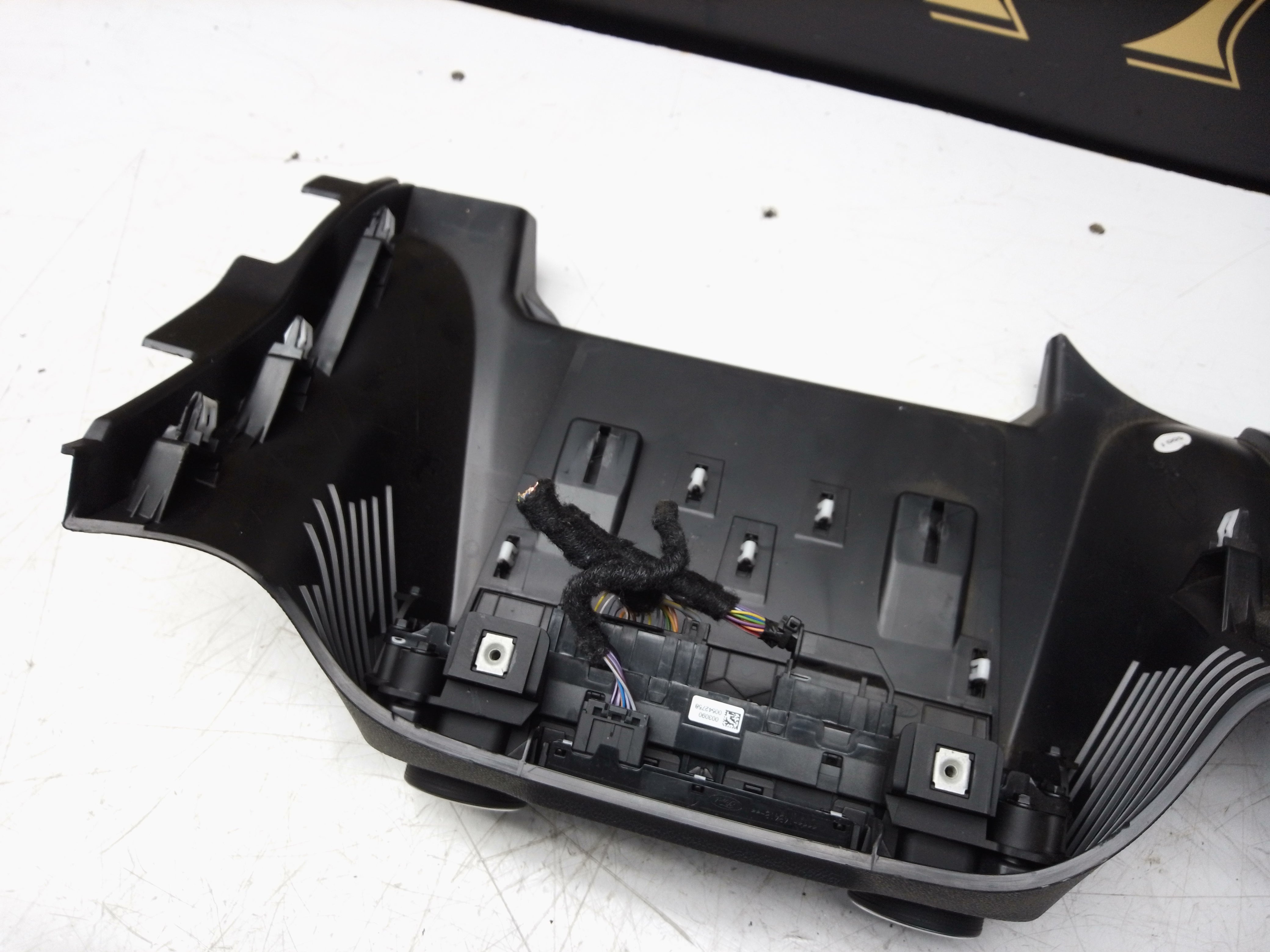 Ford Focus 2018–2021 Heater Climate Control Panel (JX7T-18C612-DD)