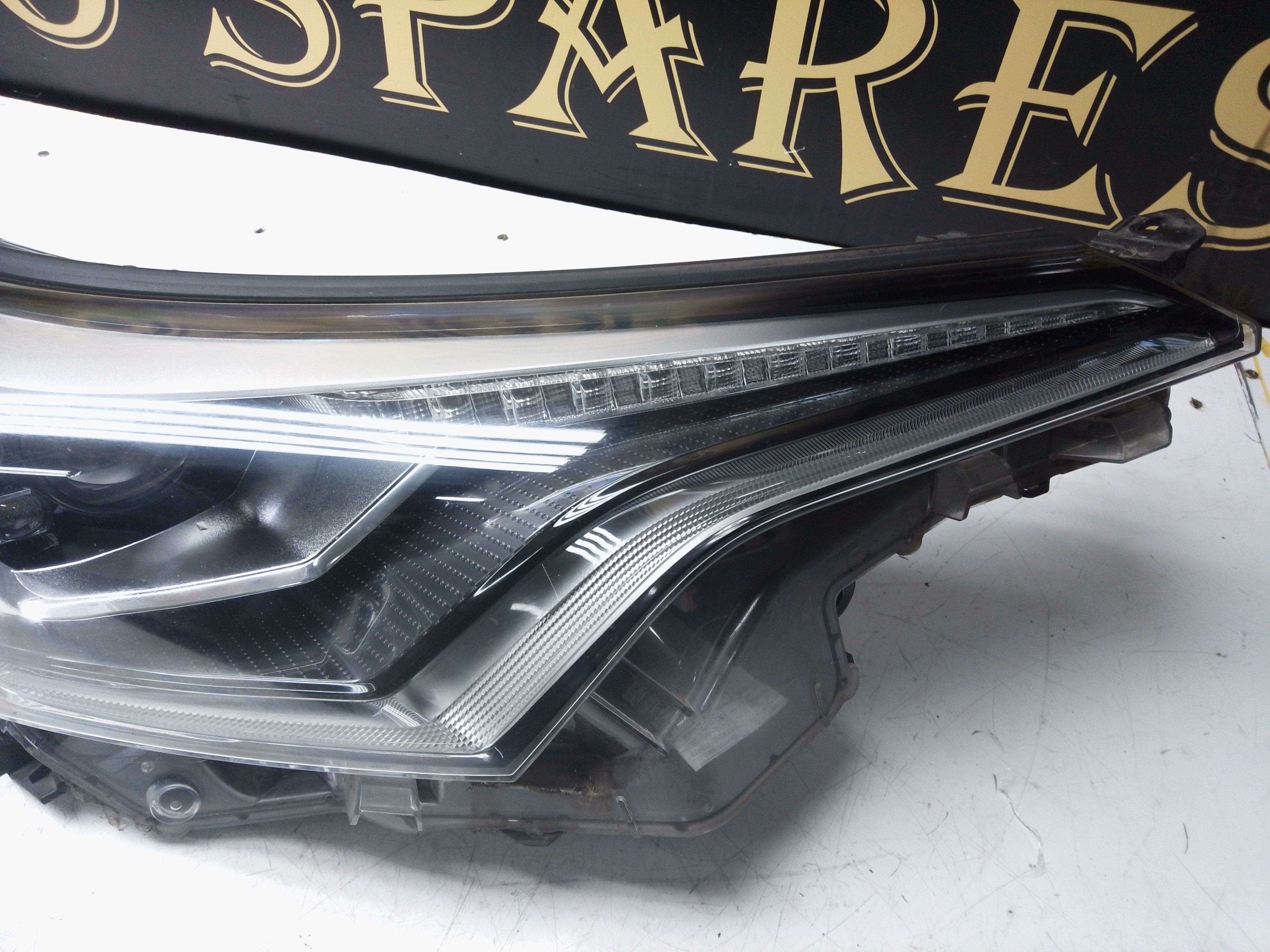 Toyota C-HR 2016–19 LED Right Headlight (81110-F4050-00)