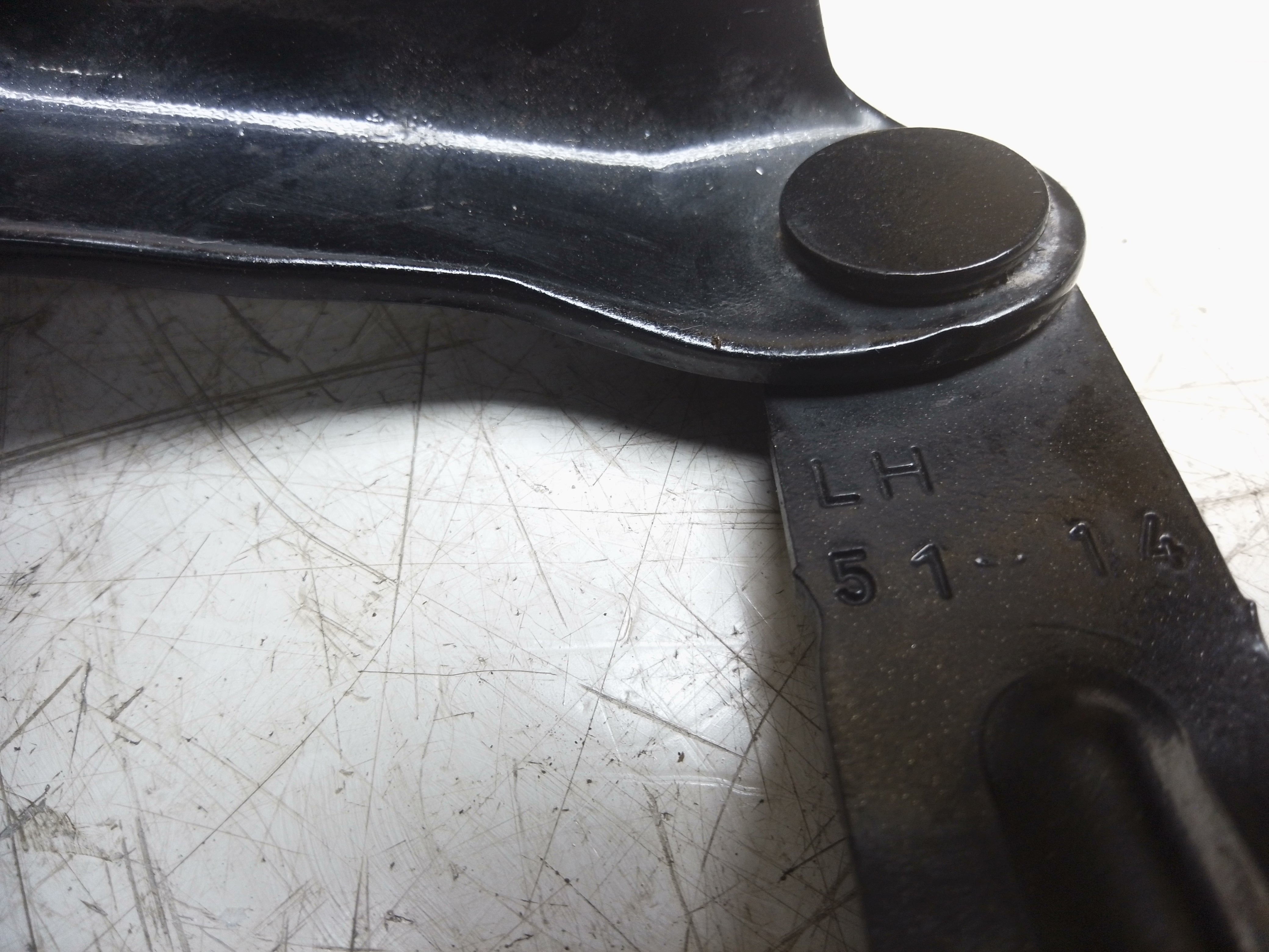 Ford Transit 2014–2020 Right & Left Bonnet Hinges (BK21-16800AD) (BK21-16801AC)